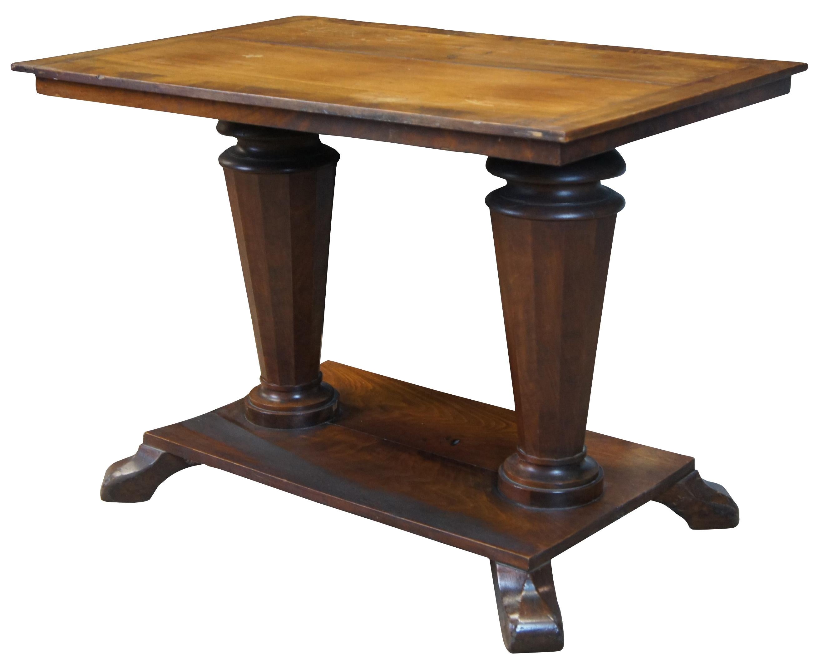 Antique American Empire Mahogany Double Pedestal Pillar & Scroll Library Table In Good Condition In Dayton, OH
