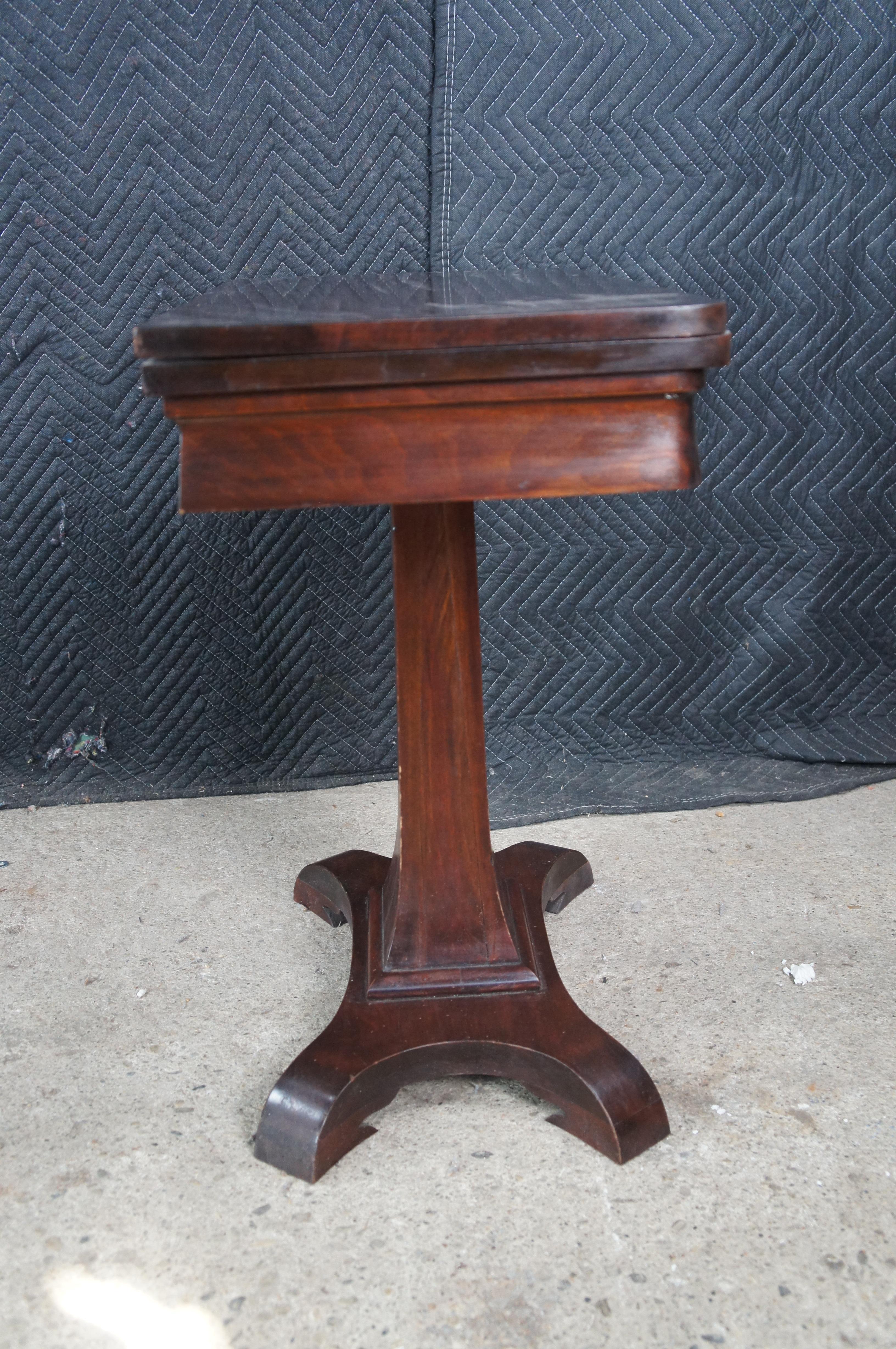 Ancienne table de jeu Empire américaine en acajou Console de cartes Parlor Tea Tab en vente 6