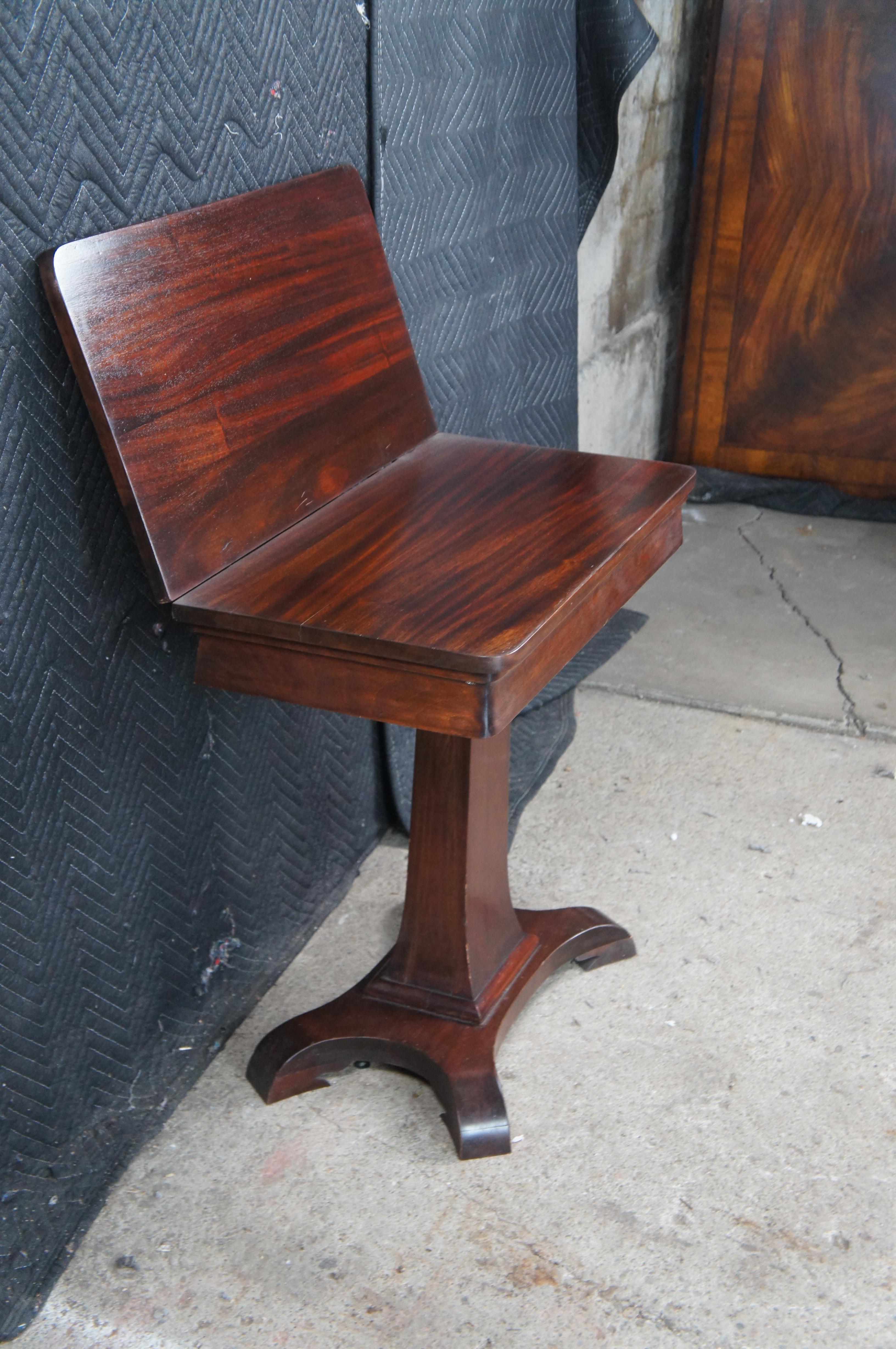 Ancienne table de jeu Empire américaine en acajou Console de cartes Parlor Tea Tab en vente 1