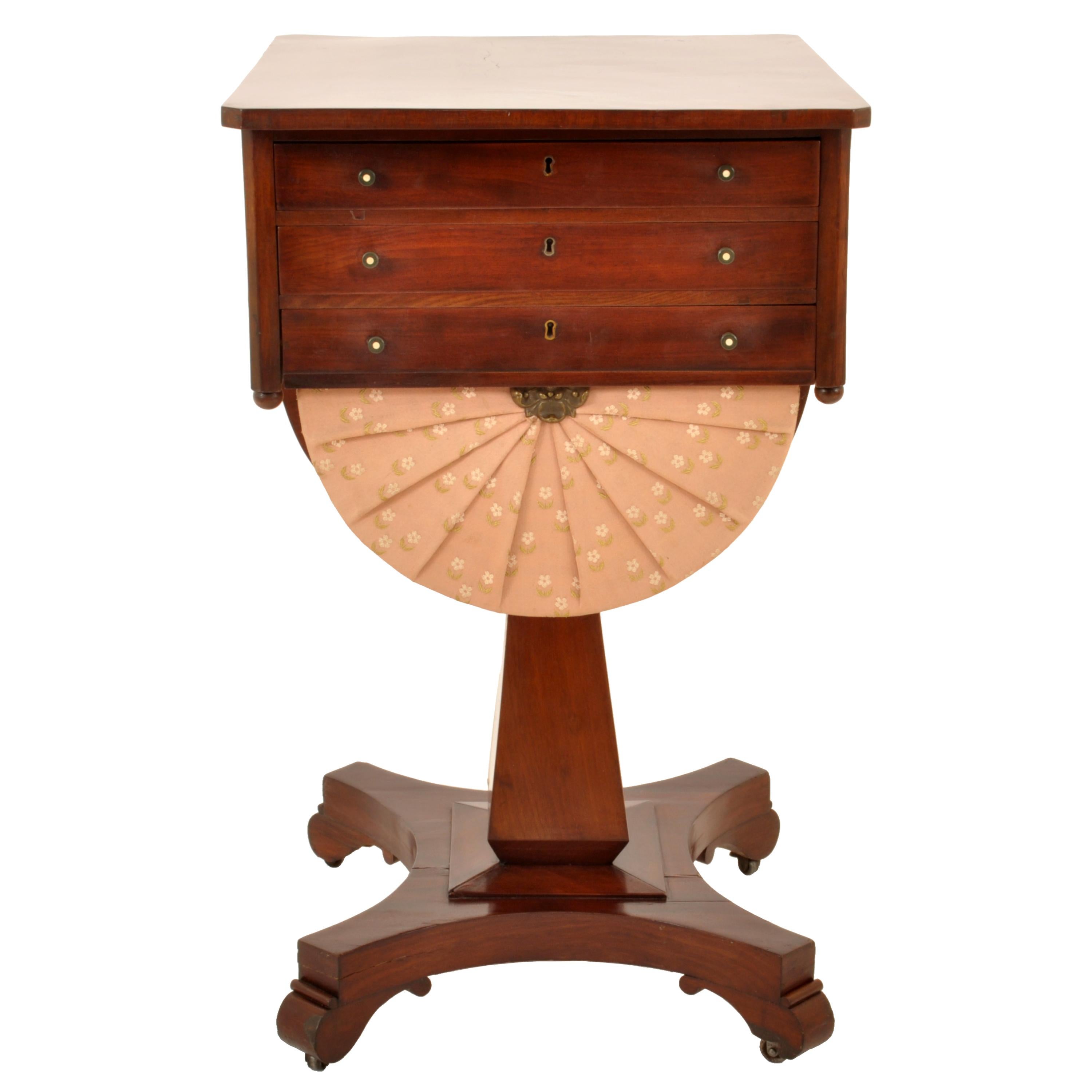 Antique American Empire Mahogany Pedestal Sewing Work Table New York Circa 1840 For Sale 2