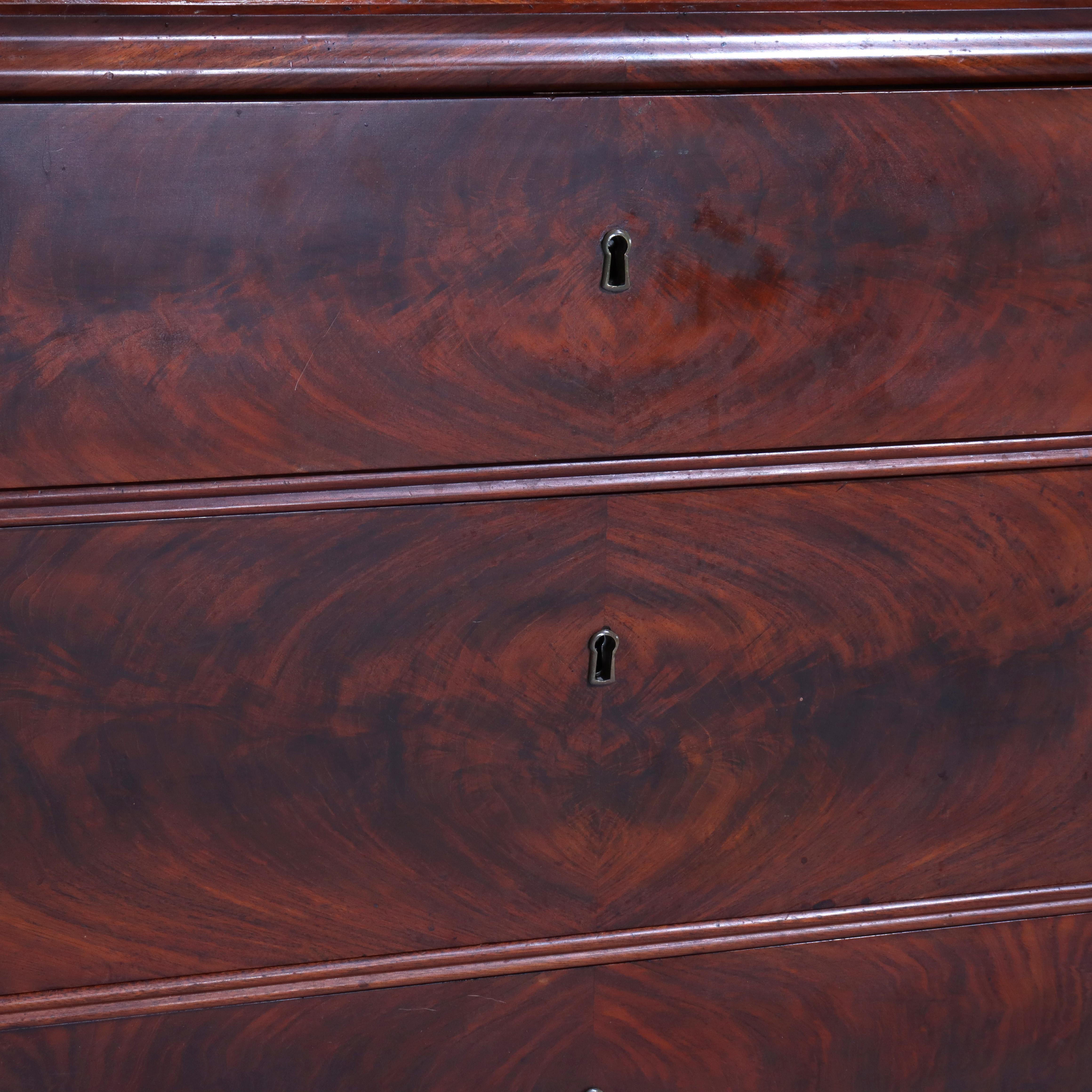 Ancien bureau Empire néoclassique en acajou à abattant C1840 en vente 1