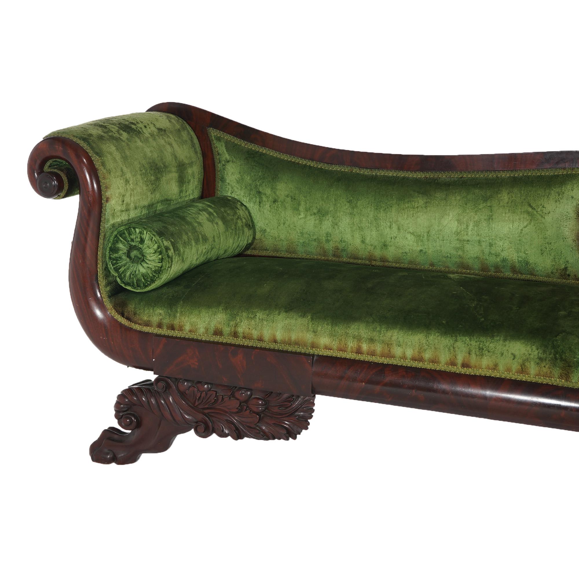 Antique American Empire Neoclassical Recamier Flame Mahogany Sofa C1840 In Good Condition For Sale In Big Flats, NY
