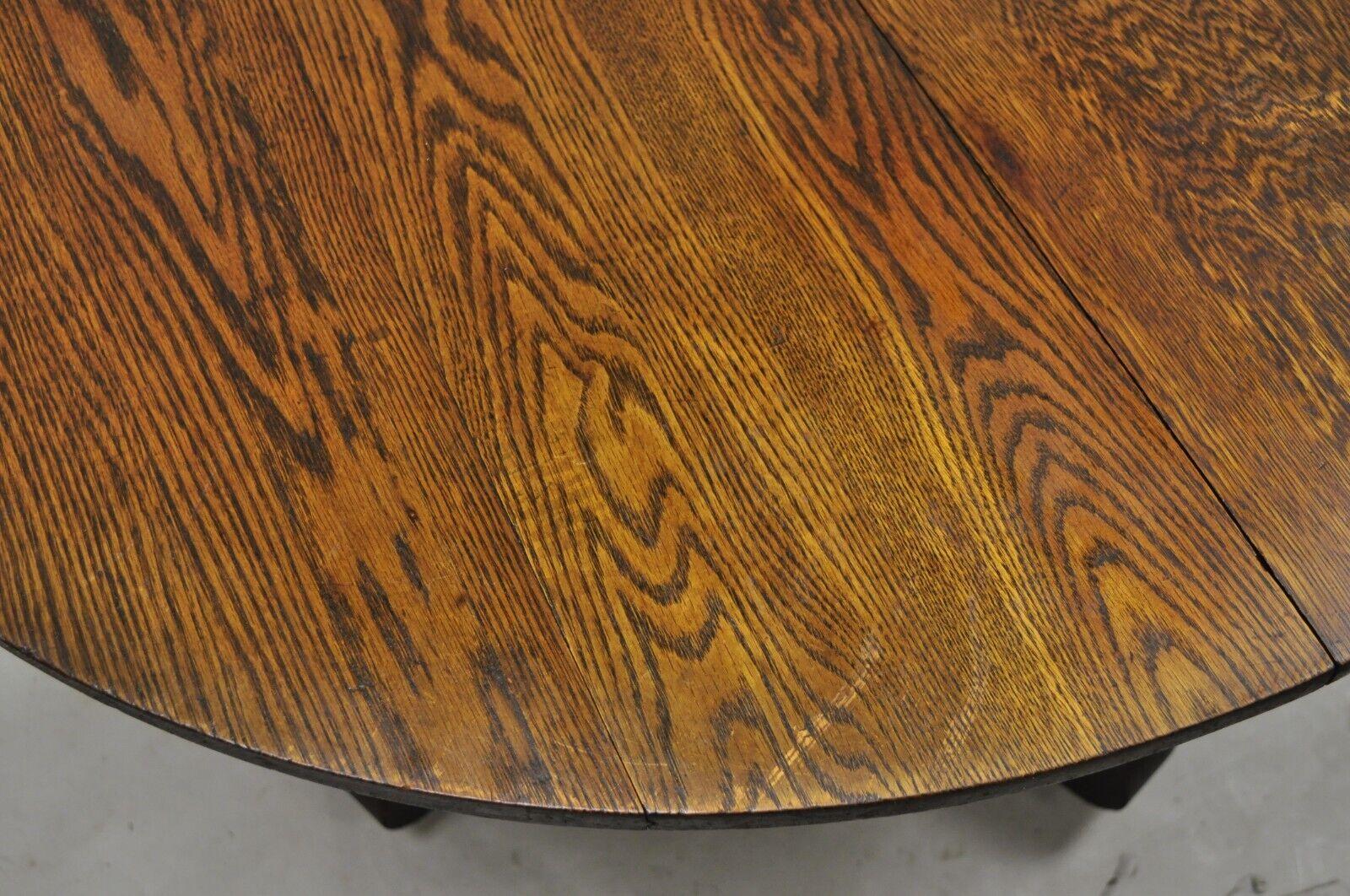 Antique American Empire Oak Wood Round Oak Pedestal Base Dining Table 4