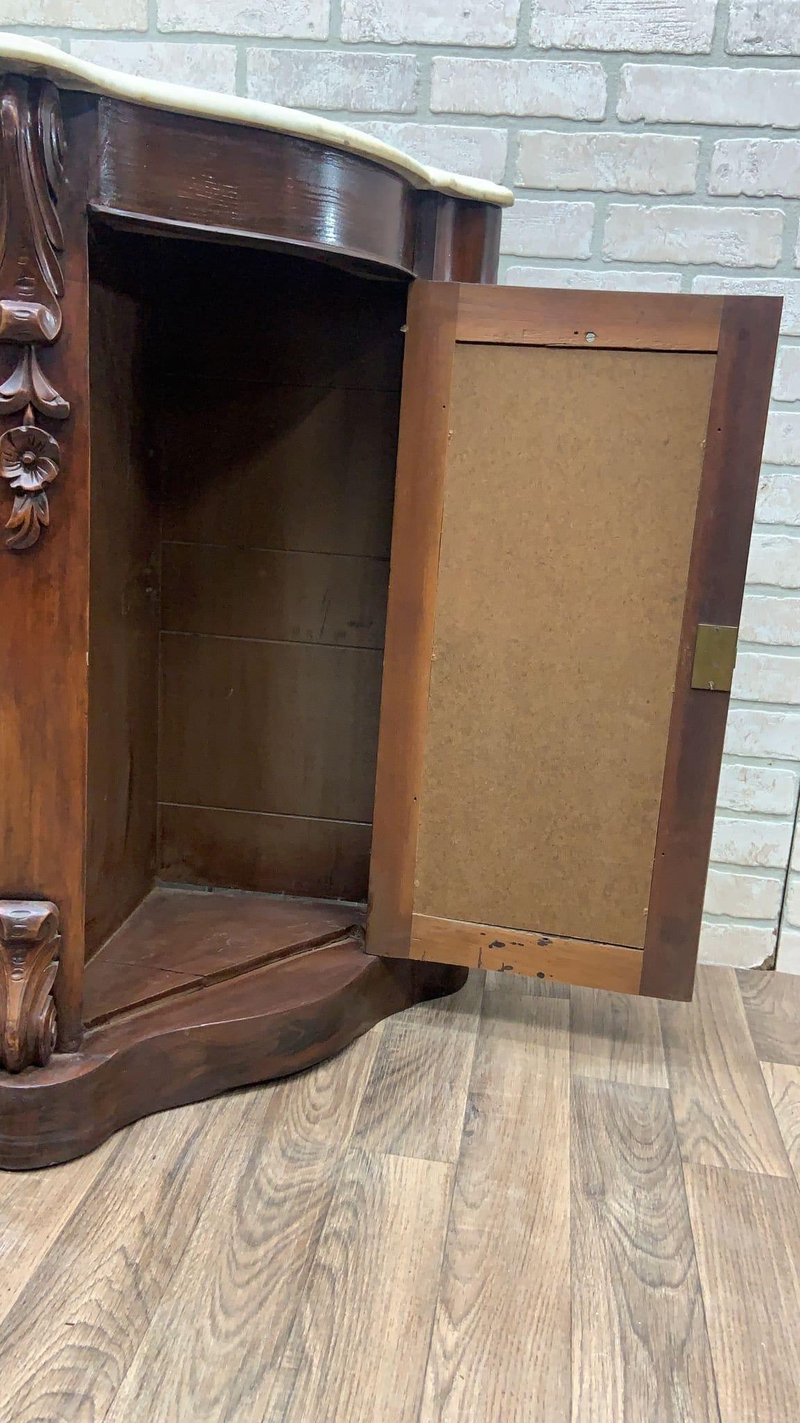 Stile impero americano Antico mobile credenza Impero americano in palissandro e marmo in vendita
