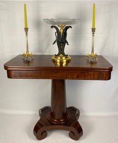 Antico tavolo da gioco cubano in stile impero americano in mogano