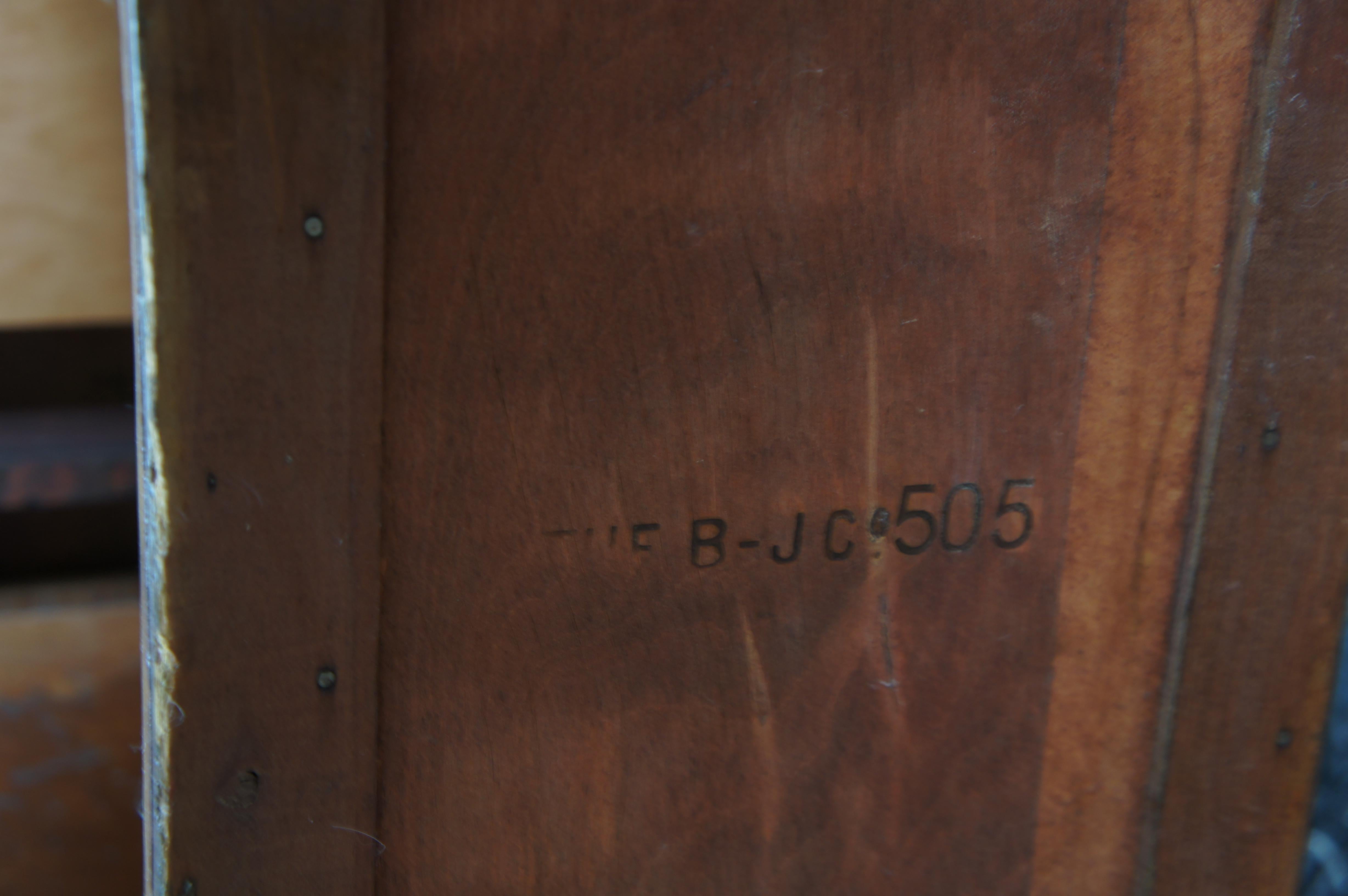 Antiguo Escritorio de caoba estilo Imperio americano Mesa de biblioteca Base de arpa de lira en venta 5