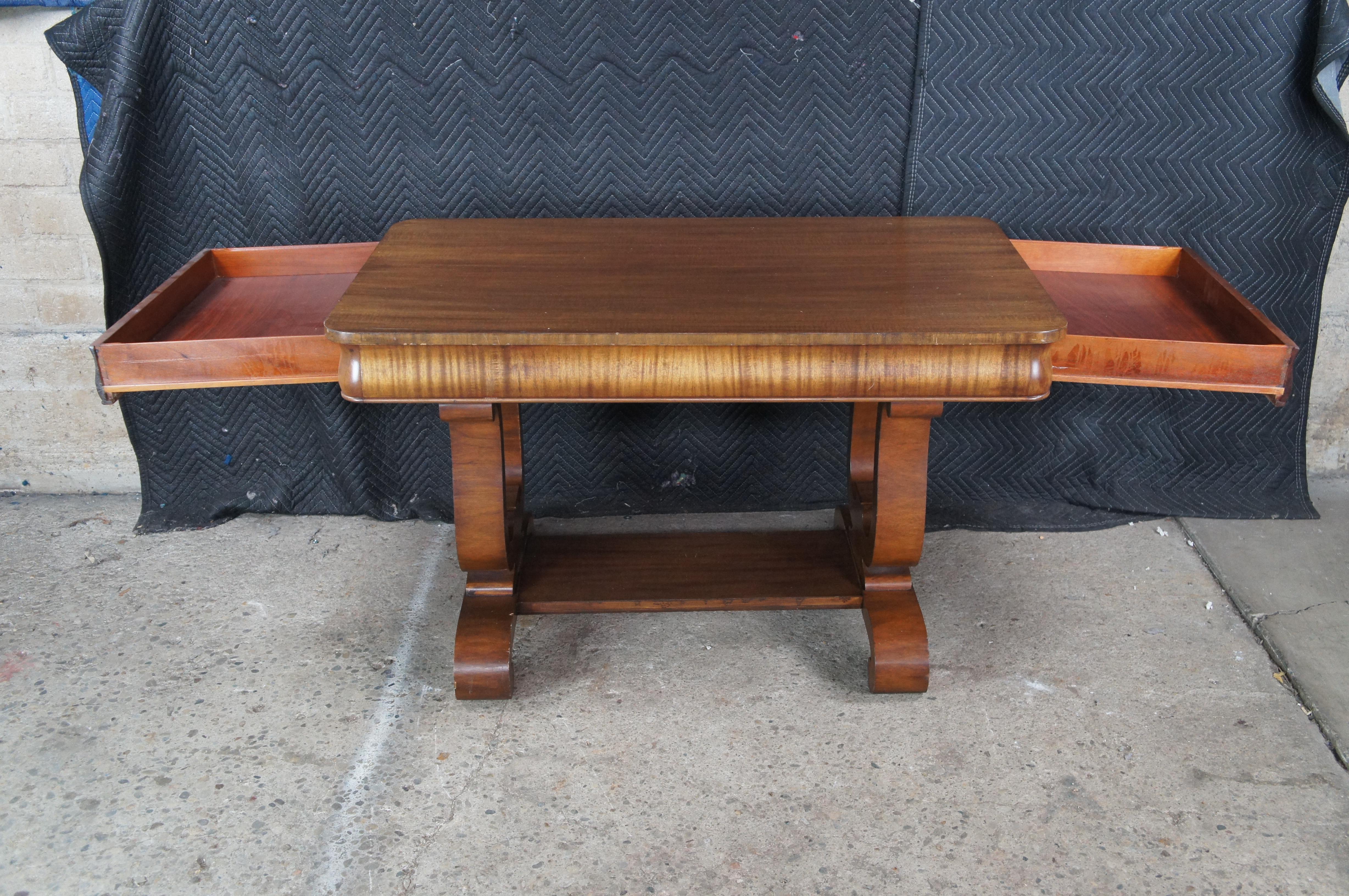 Antiguo Escritorio de caoba estilo Imperio americano Mesa de biblioteca Base de arpa de lira en Bueno estado para la venta en Dayton, OH