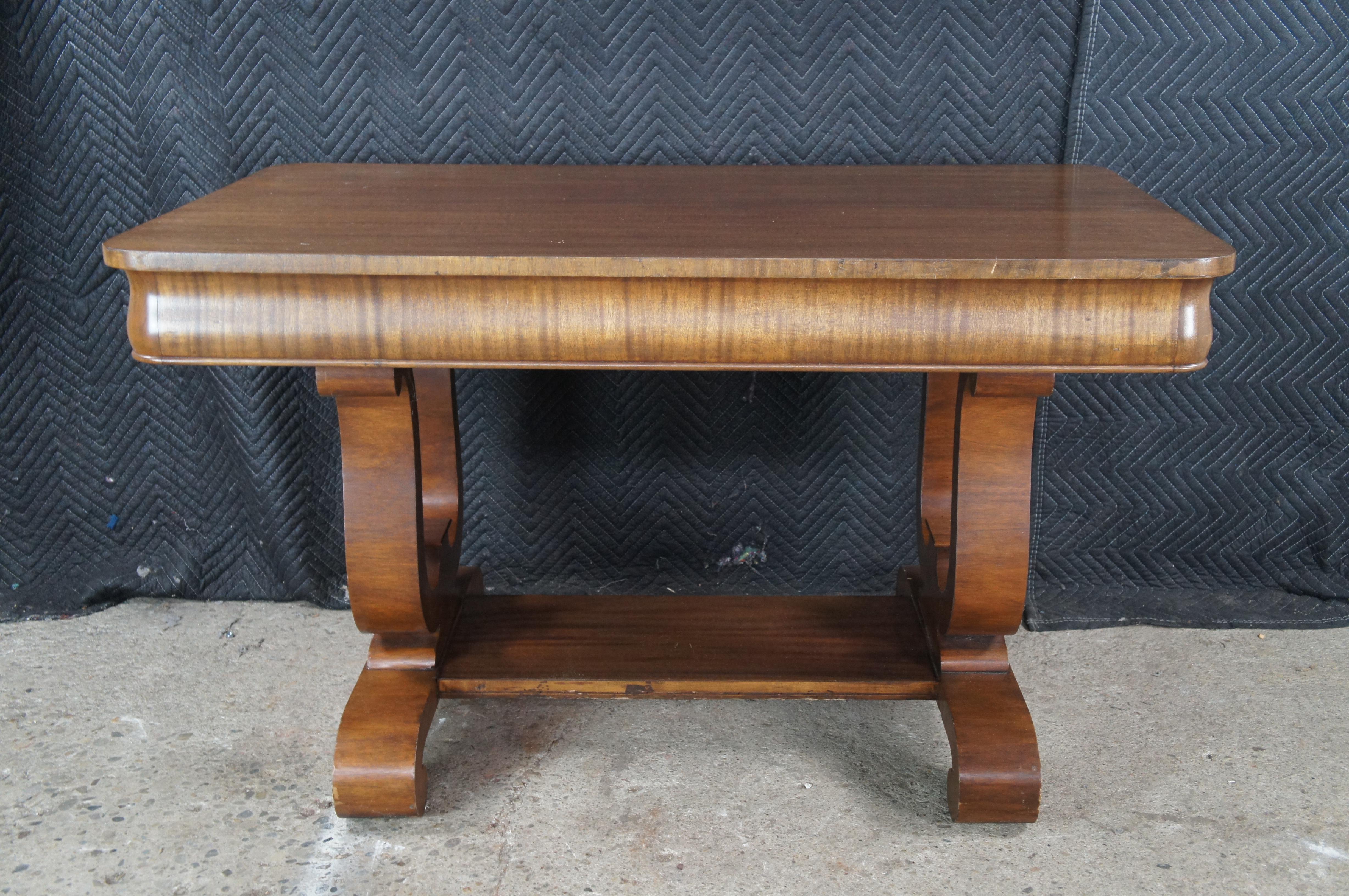 Antiguo Escritorio de caoba estilo Imperio americano Mesa de biblioteca Base de arpa de lira en venta 2