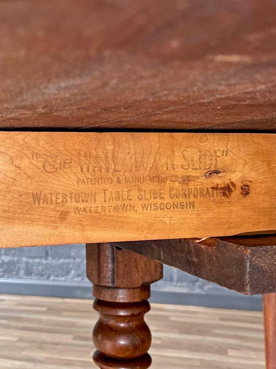 Antique American Farmhouse Maple Drop-Leaf Extension Dining Table w/ Turned Legs For Sale 4