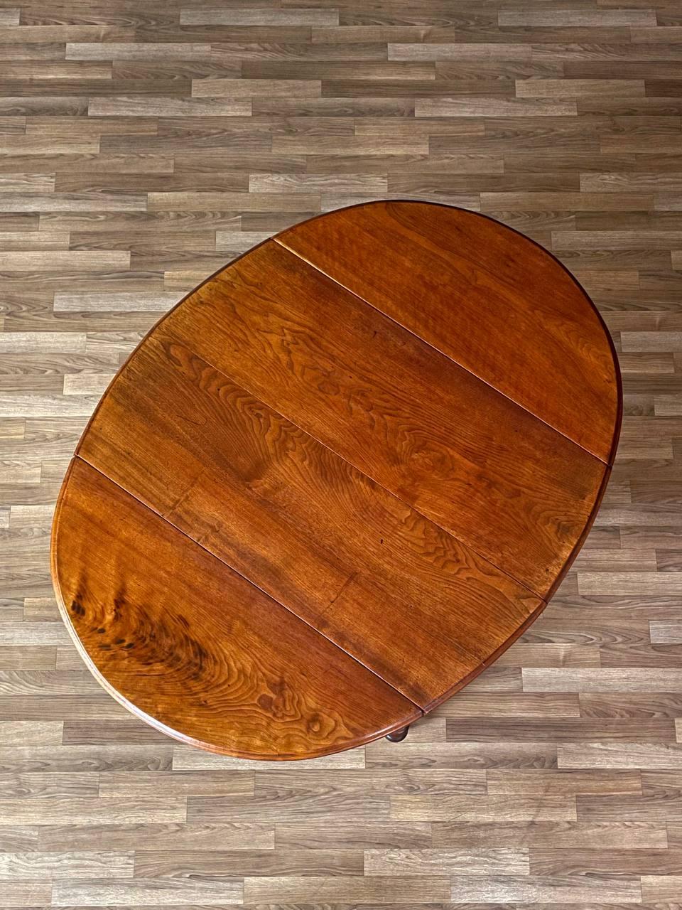 Antique American Farmhouse Maple Drop-Leaf Extension Dining Table w/ Turned Legs For Sale 1