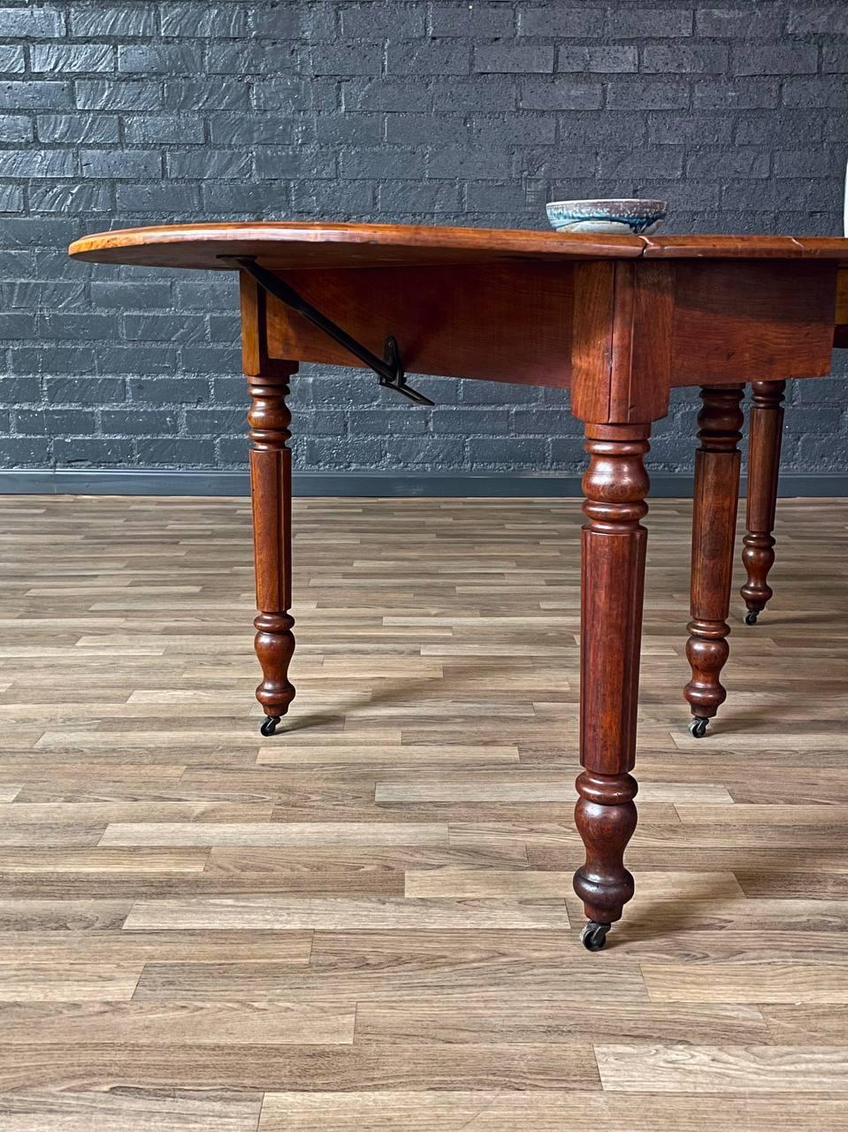 Antique American Farmhouse Maple Drop-Leaf Extension Dining Table w/ Turned Legs For Sale 2