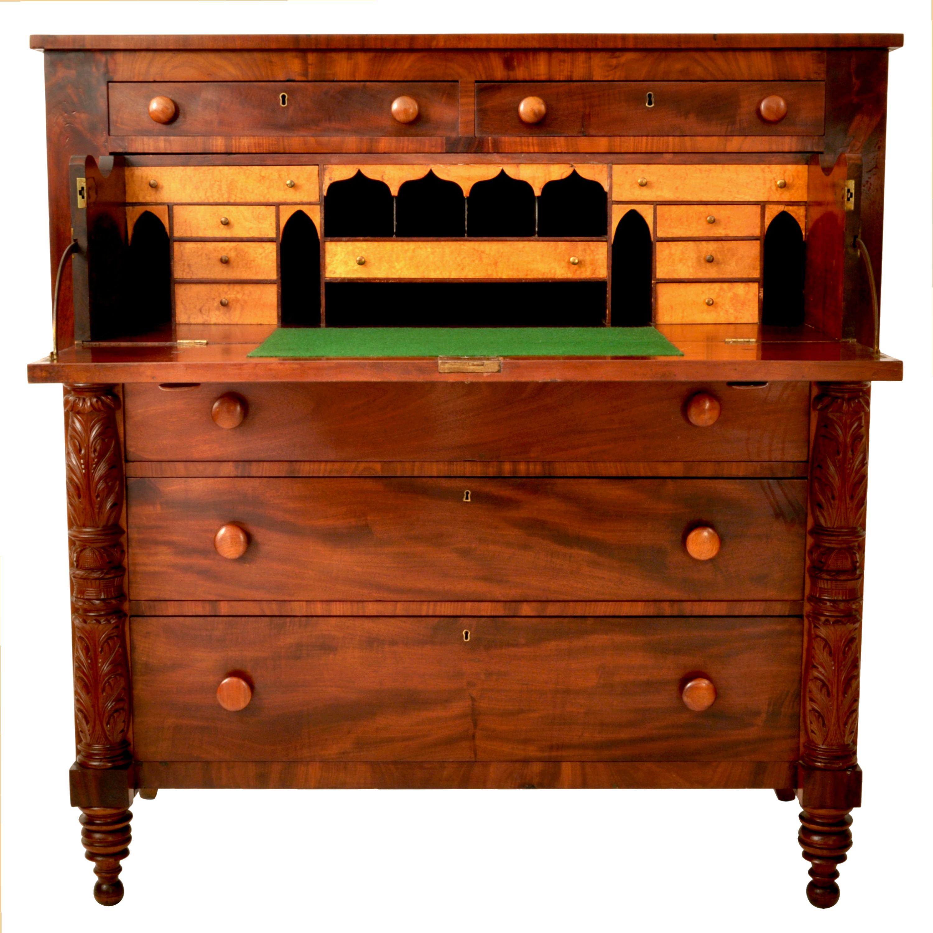 Antique American Federal Classical Period Mahogany Butler's Secretary Dresser NY In Good Condition In Portland, OR