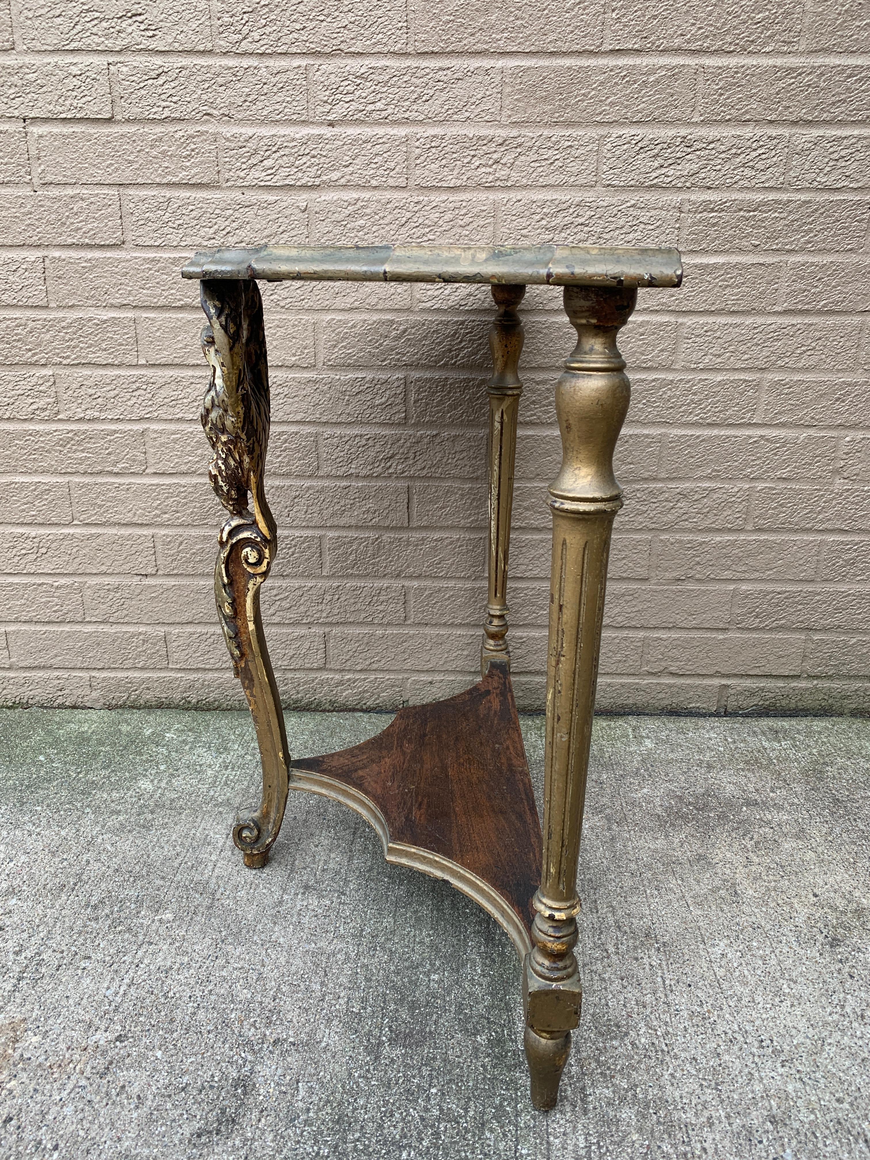 Antique American Federal Eagle Walnut Side Table, Mid 19th Century For Sale 9