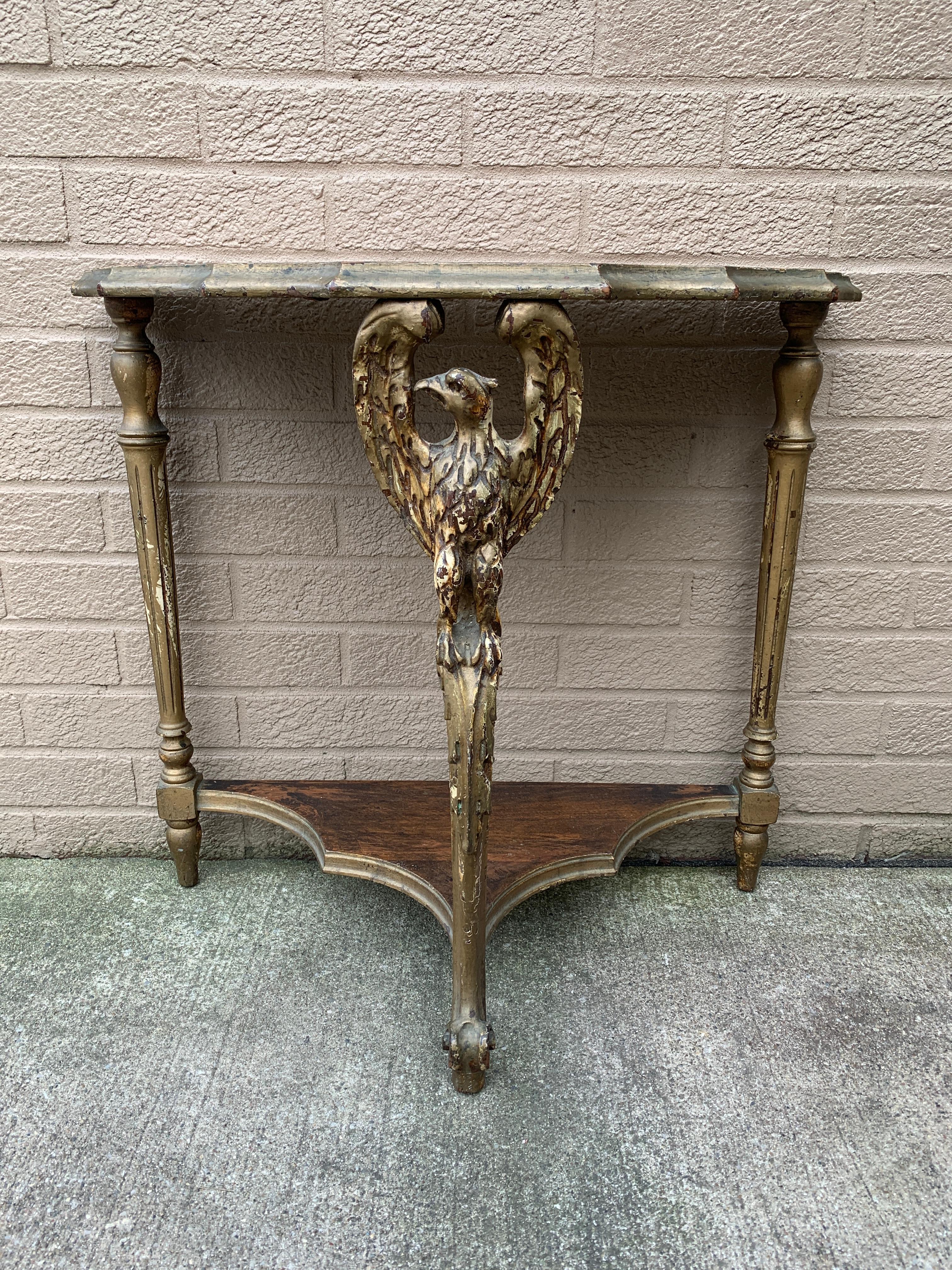 Antique American Federal Eagle Walnut Side Table, Mid 19th Century In Good Condition For Sale In Elkhart, IN