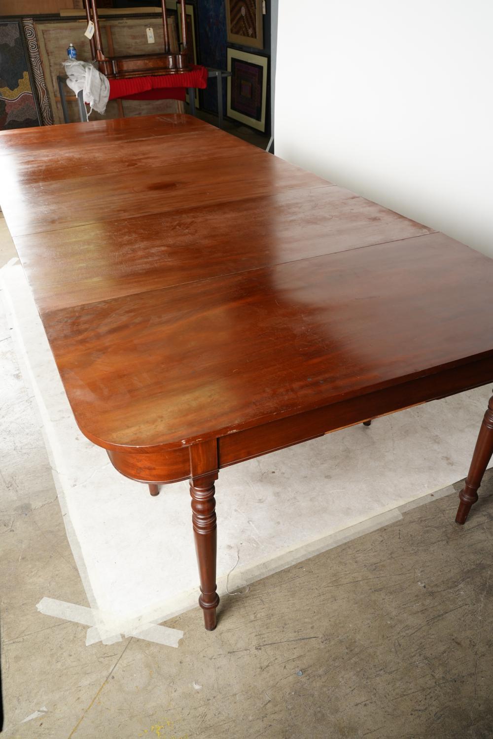 Antique American Federal Mahogany Banquet Dining Table In Good Condition For Sale In Los Angeles, CA