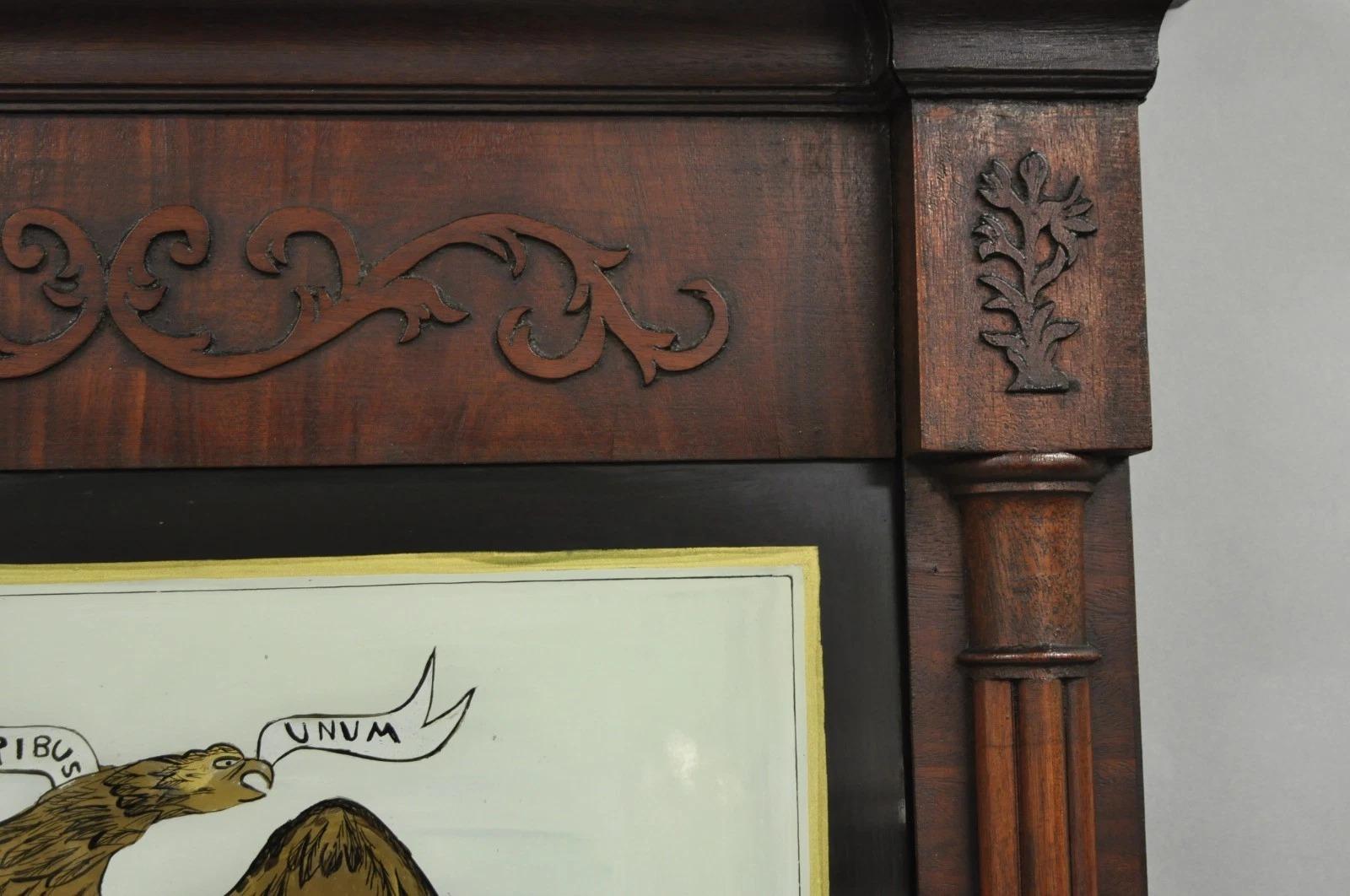 Antique Mirror americano Feder in mogano dipinto a rovescio con l'aquila Trumeau In condizioni buone in vendita a Philadelphia, PA
