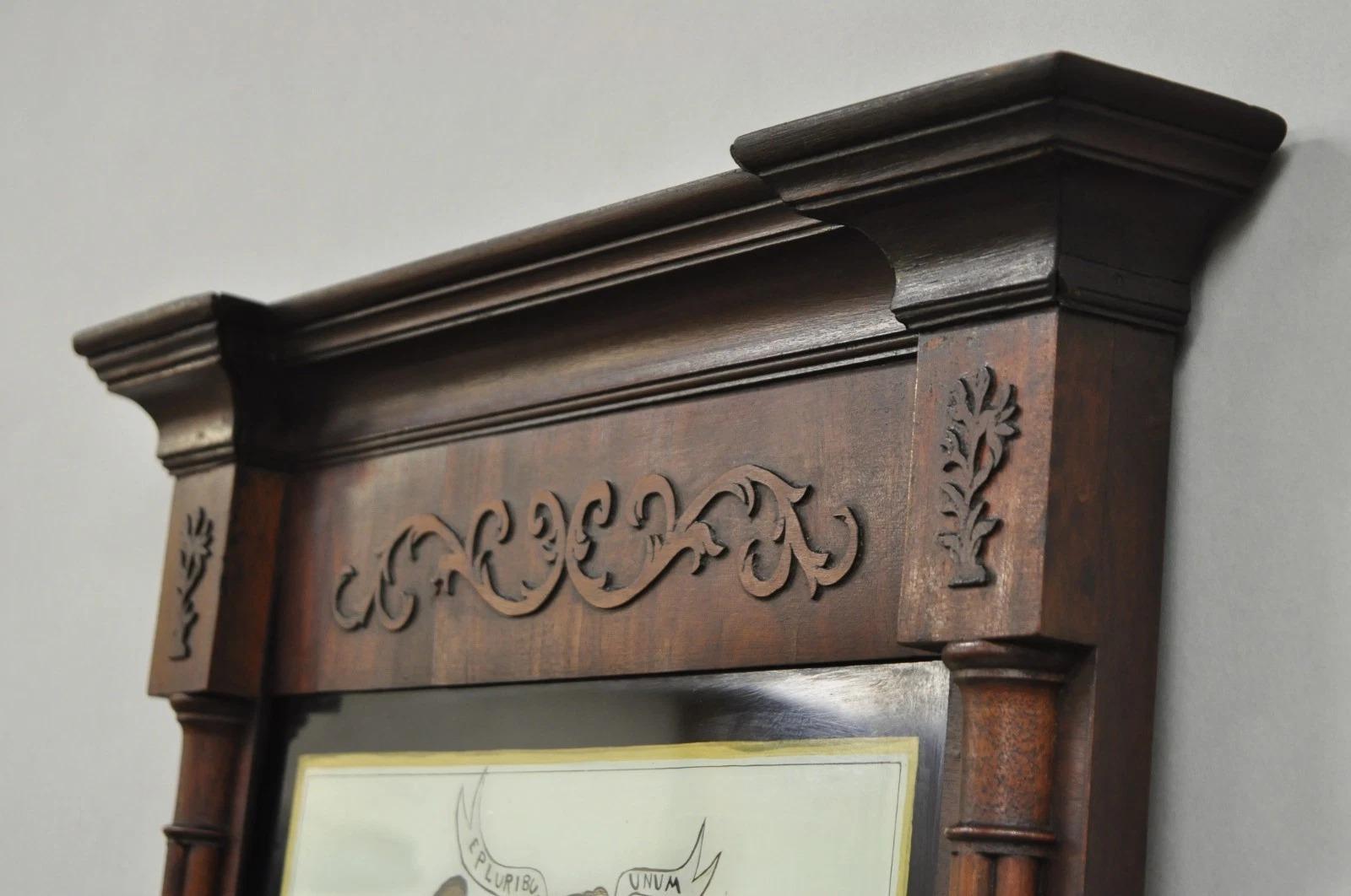 Antique Mirror americano Feder in mogano dipinto a rovescio con l'aquila Trumeau in vendita 2