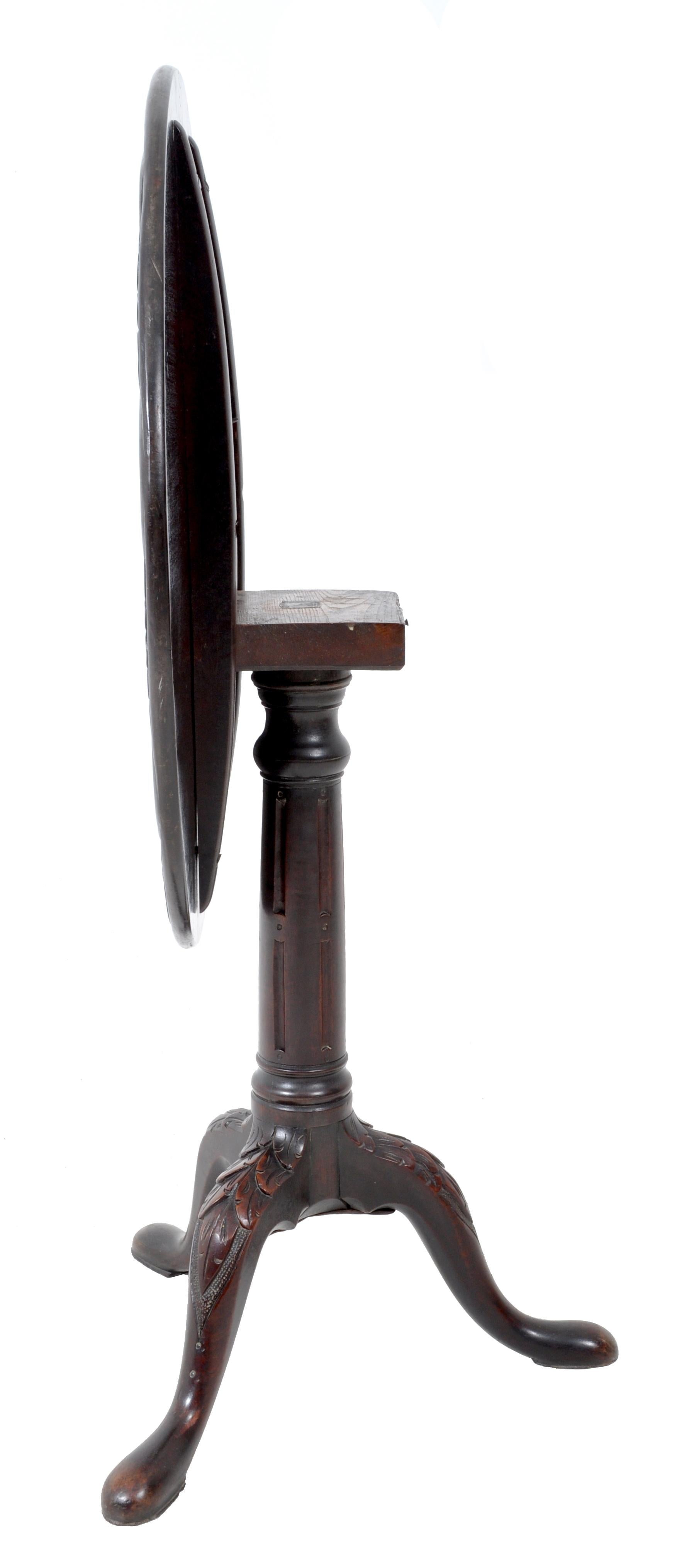 Antique American Federal Mahogany Tilt-Top Supper Table, circa 1790 5