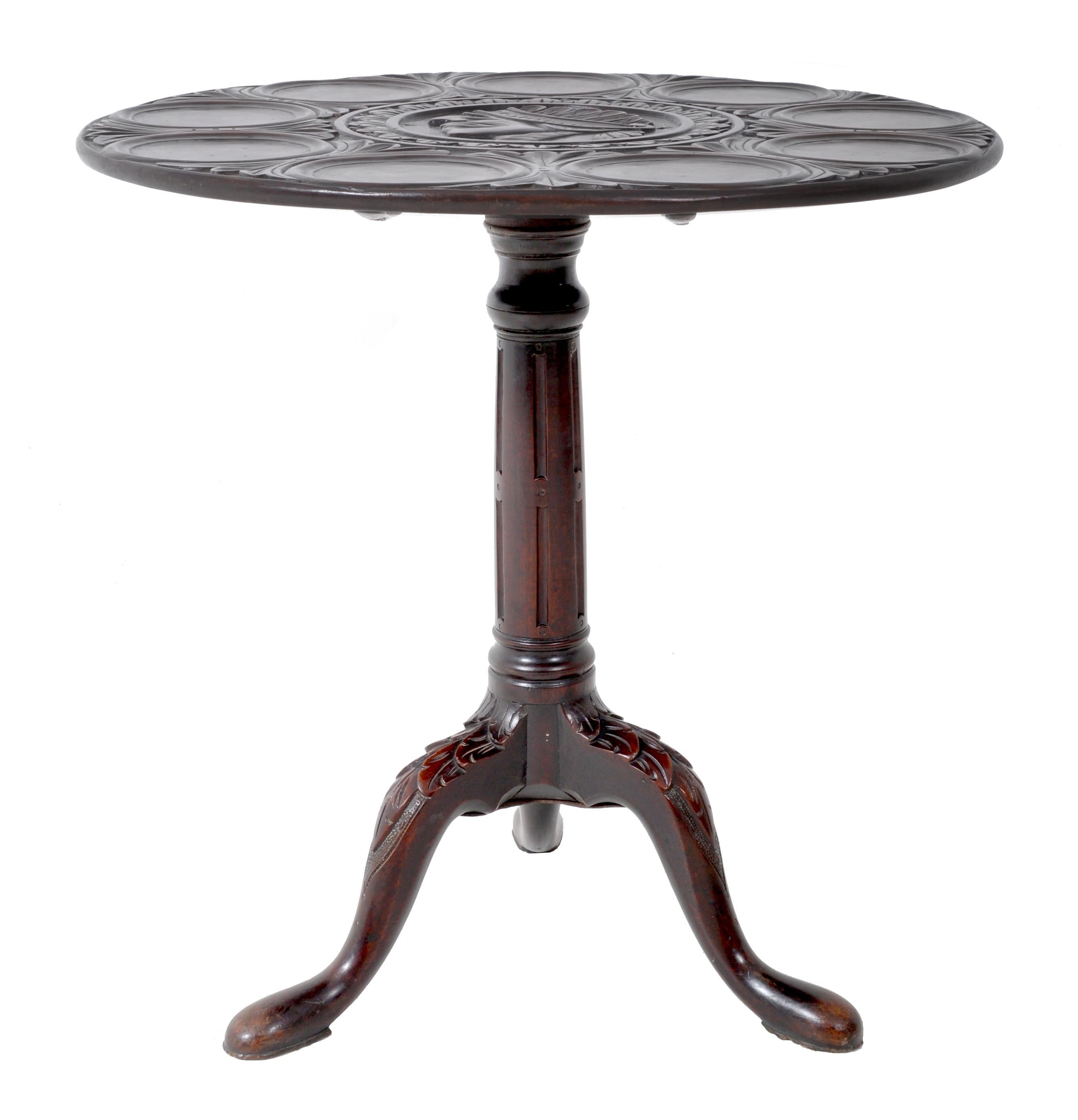 Antique American Federal Mahogany Tilt-Top Supper Table, circa 1790 1