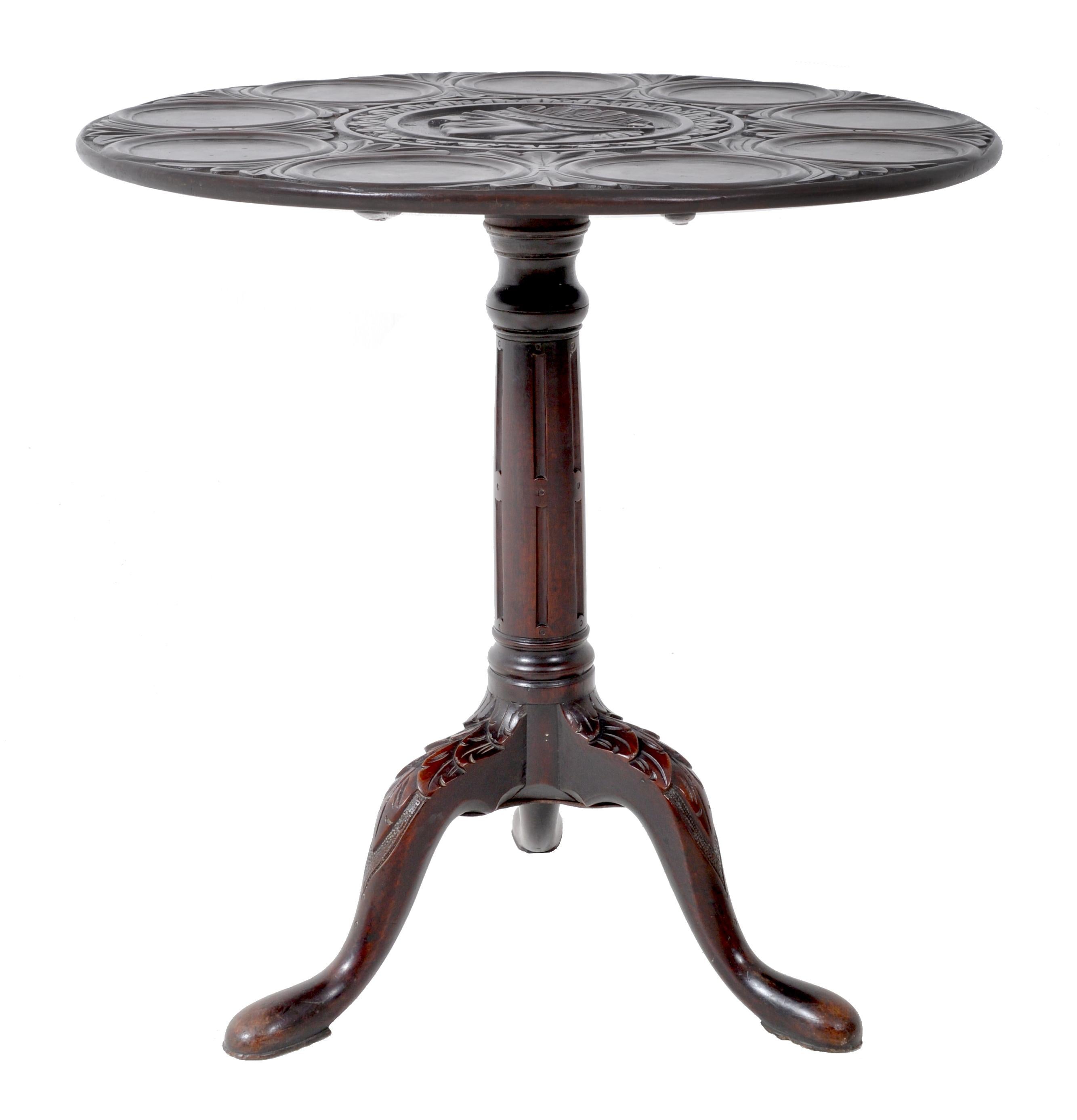 Antique American Federal Mahogany Tilt-Top Supper Table, circa 1790 For Sale 1