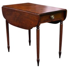 Antigua mesa de caoba de un cajón de la época federal americana c. 1830