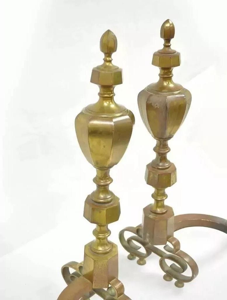 Unknown Antique American Federal Pointed Finial Brass Fireplace Andirons - a Pair For Sale