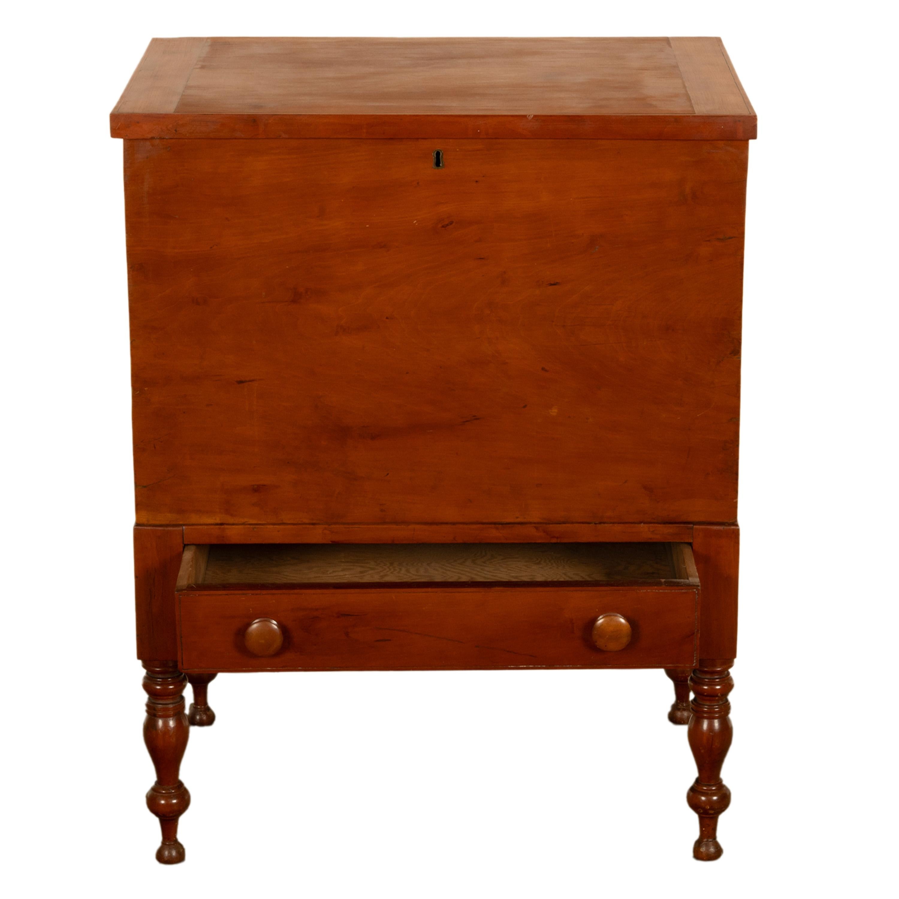 Antique American Federal Sheraton Tennessee Cherry Plantation Sugar Chest 1820 im Angebot 4