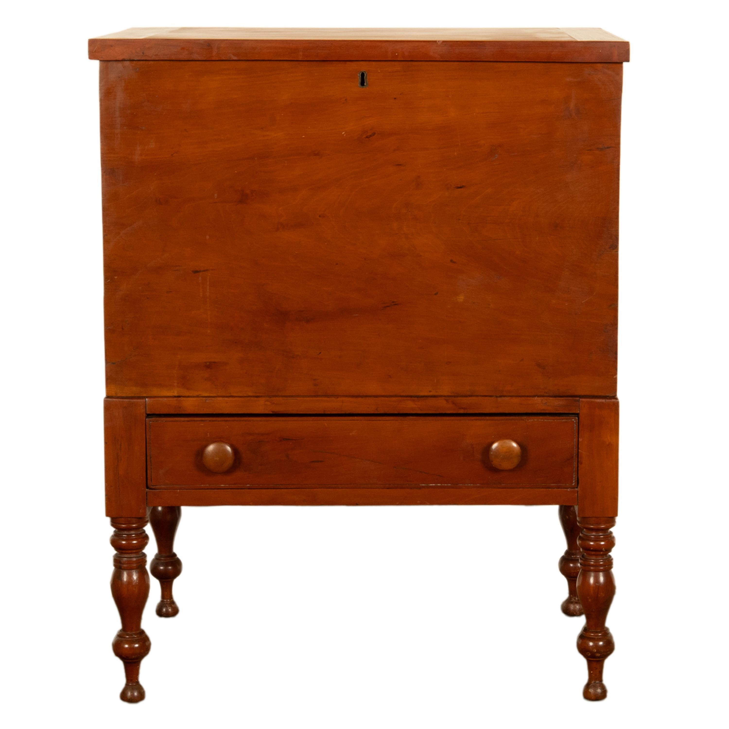 Antique American Federal Sheraton Tennessee Cherry Plantation Sugar Chest 1820 im Angebot 7