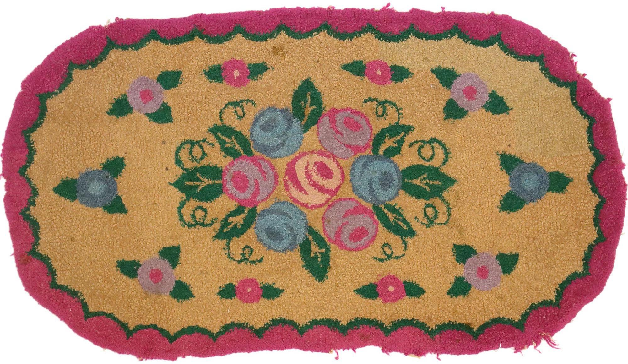 Laine Ancien tapis américain ovale à capuche à motifs floraux avec style Chintz de campagne anglais en vente