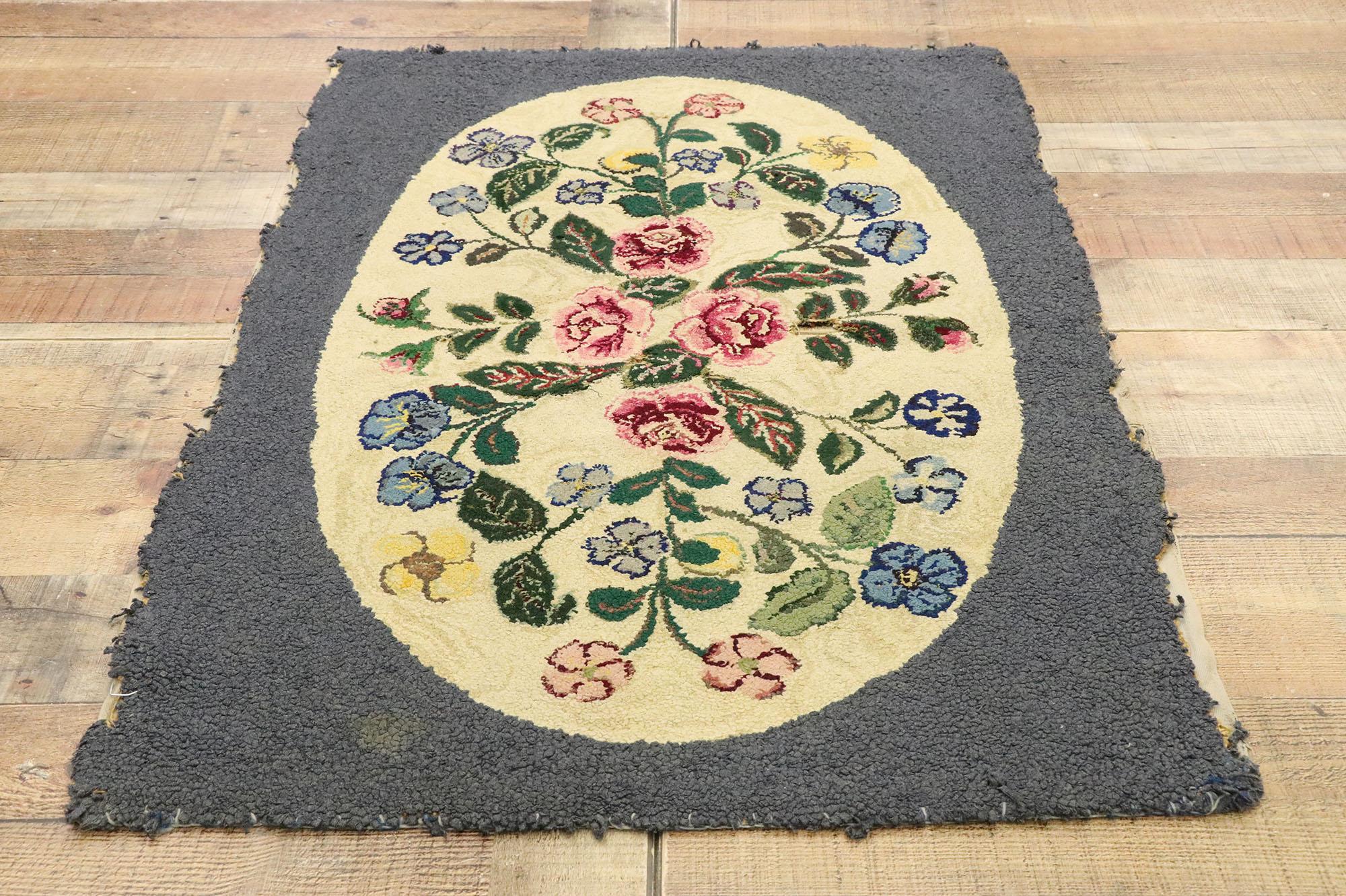 Antique American Floral Hooked Rug with English Chintz Style In Distressed Condition For Sale In Dallas, TX