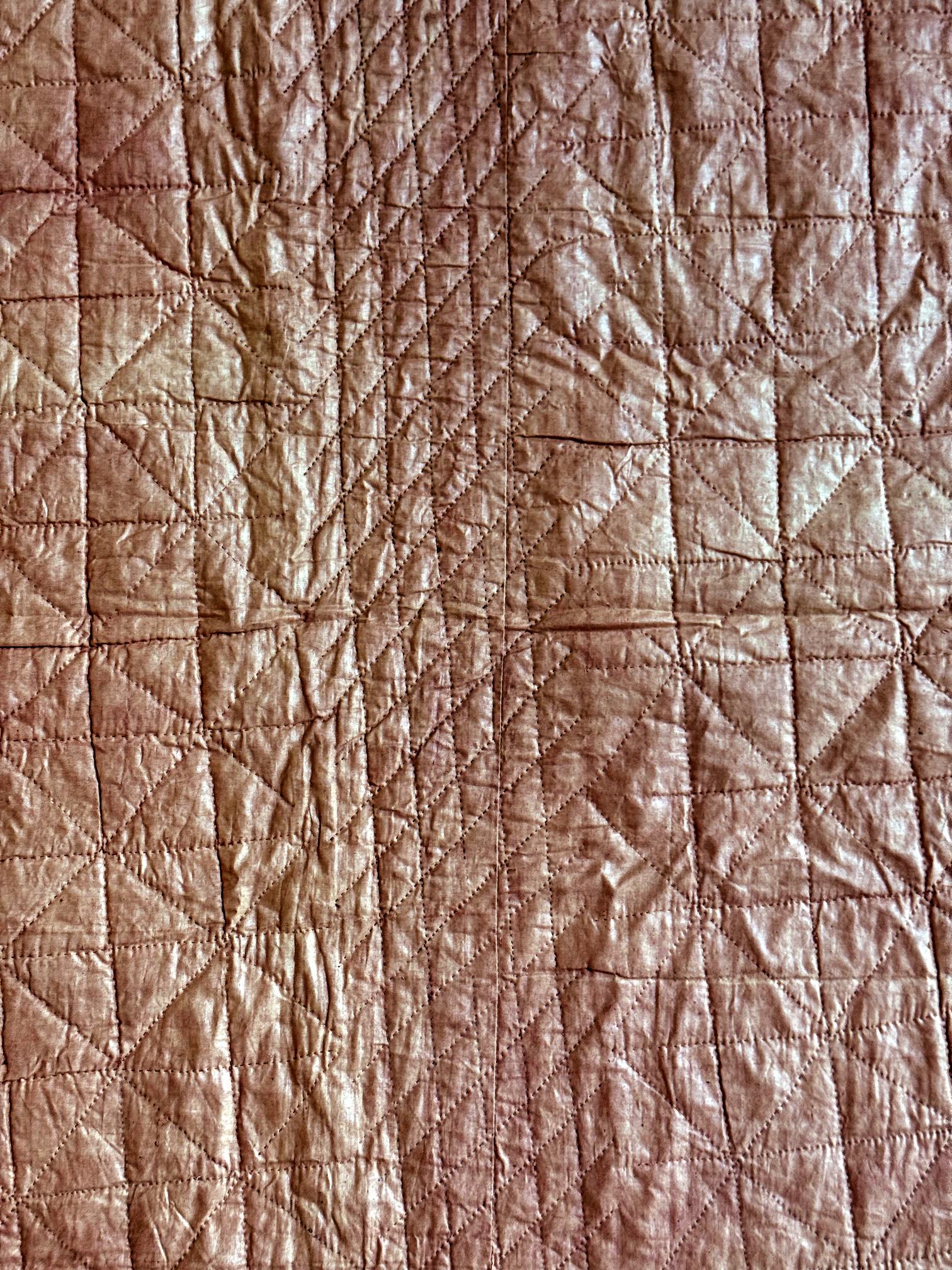 Antike amerikanische fliegende Gänse gemusterte Satin Steppdecke mit Röcken im Angebot 6