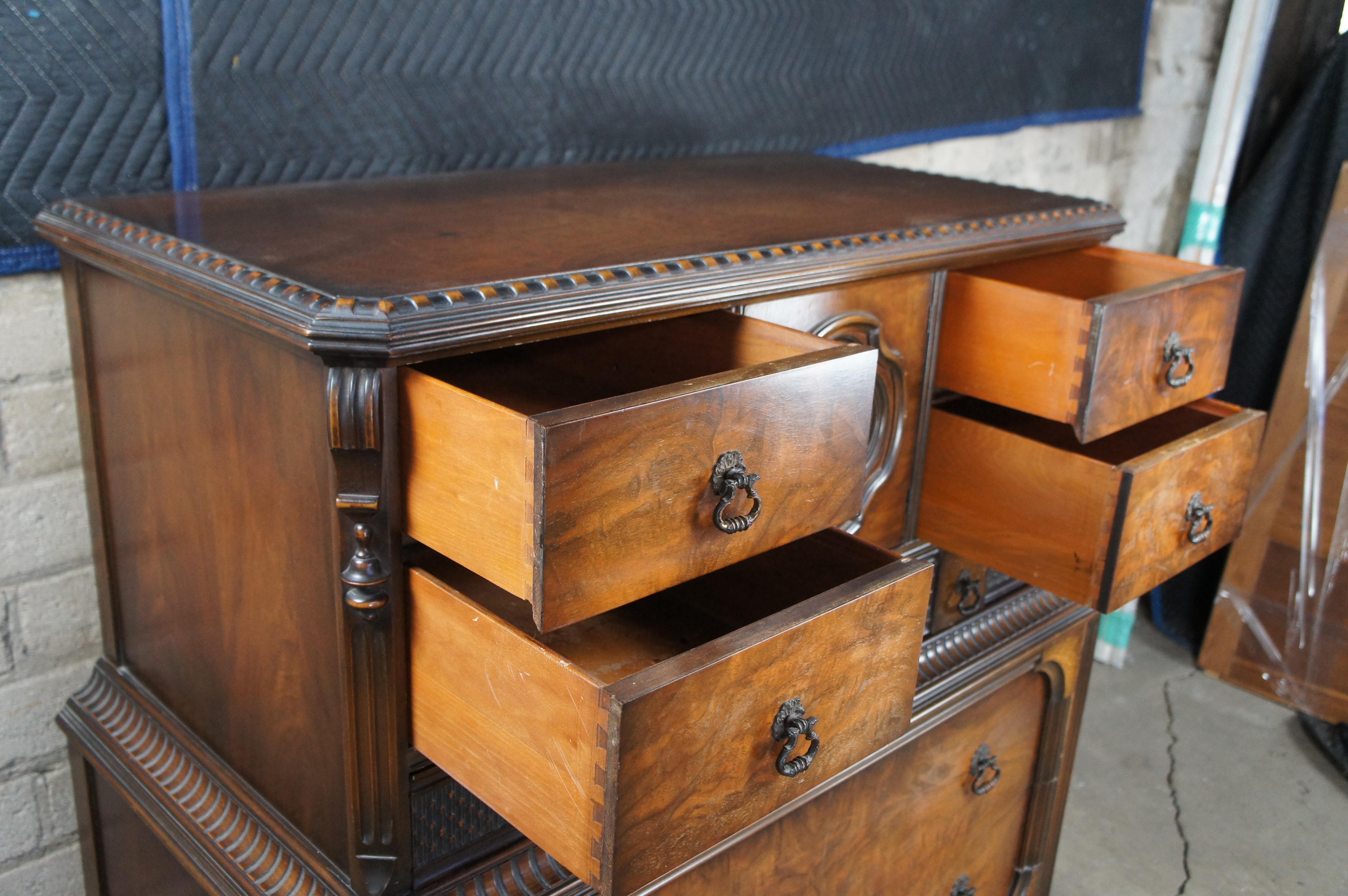 American Furniture Jacobean Walnut Tallboy Dresser Chest Drawers (commode à tiroirs) en noyer en vente 1