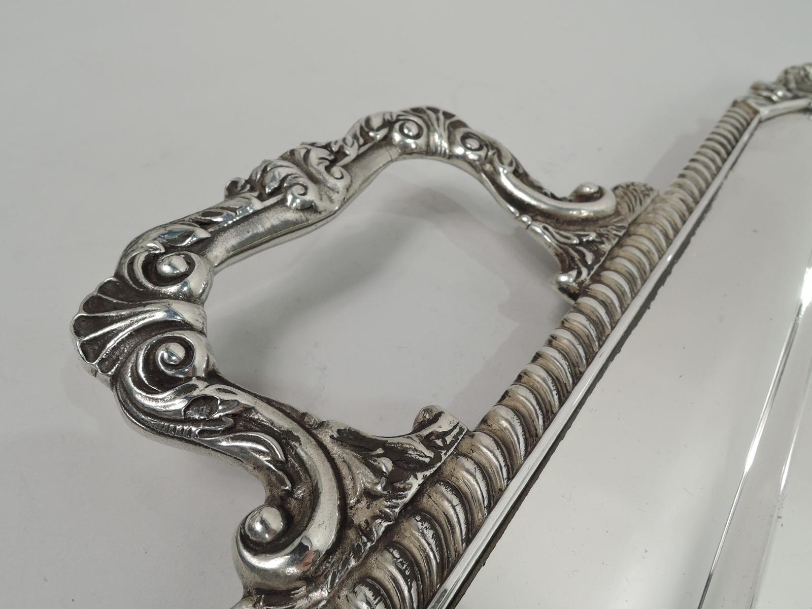 Antique American Georgian-Style Sterling Silver Tea Tray In Excellent Condition In New York, NY