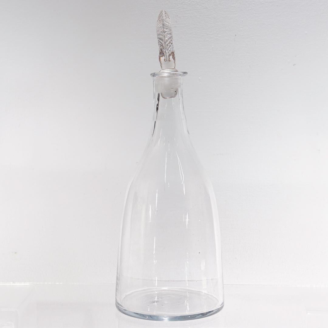 Antique American Glass Taper Wine Decanter & Mold Blown Stopper, 18th/19th C.  In Good Condition For Sale In Philadelphia, PA