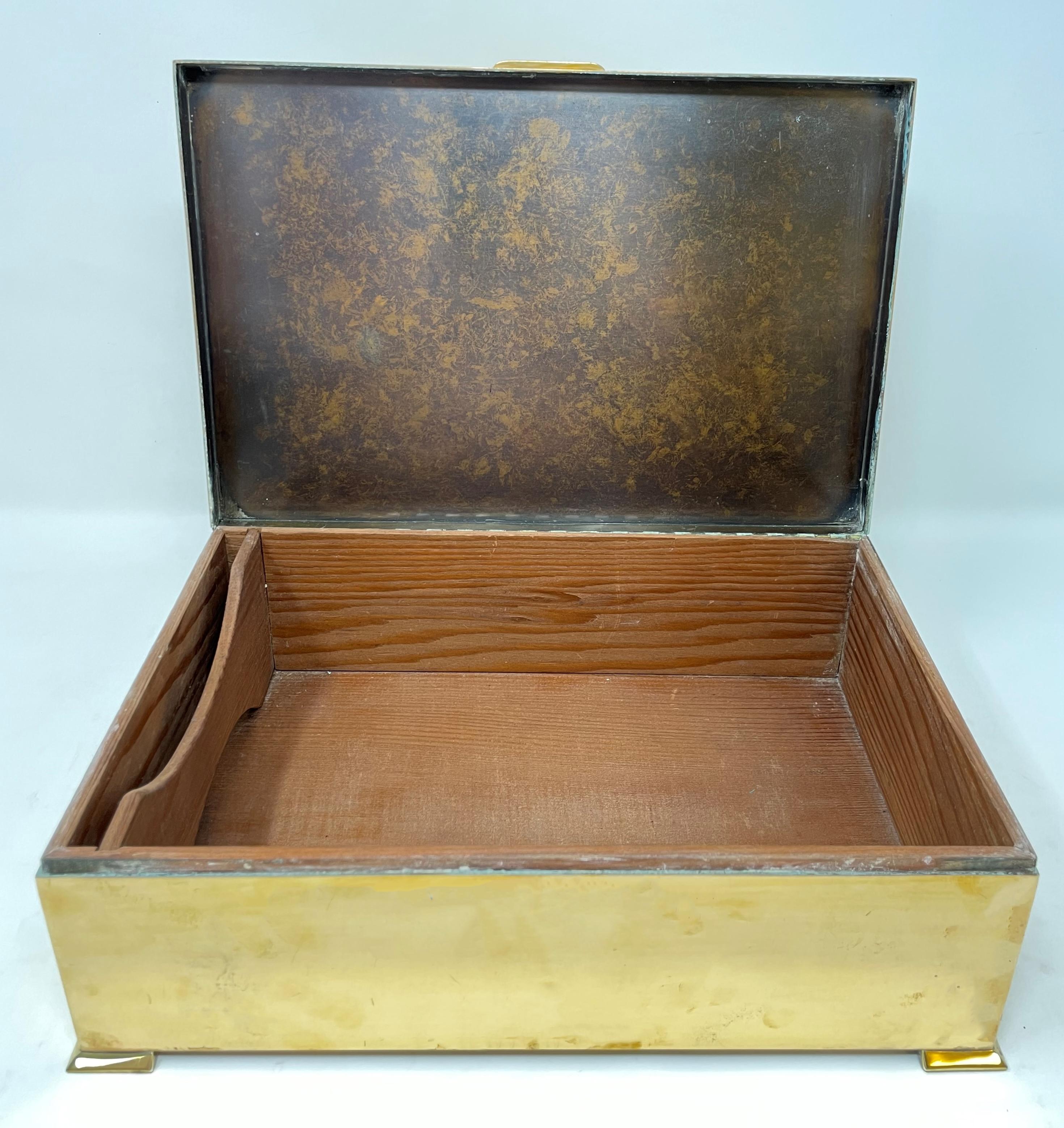 Antiker amerikanischer Humidor aus Goldbronze, ca. 1930er Jahre im Angebot 1