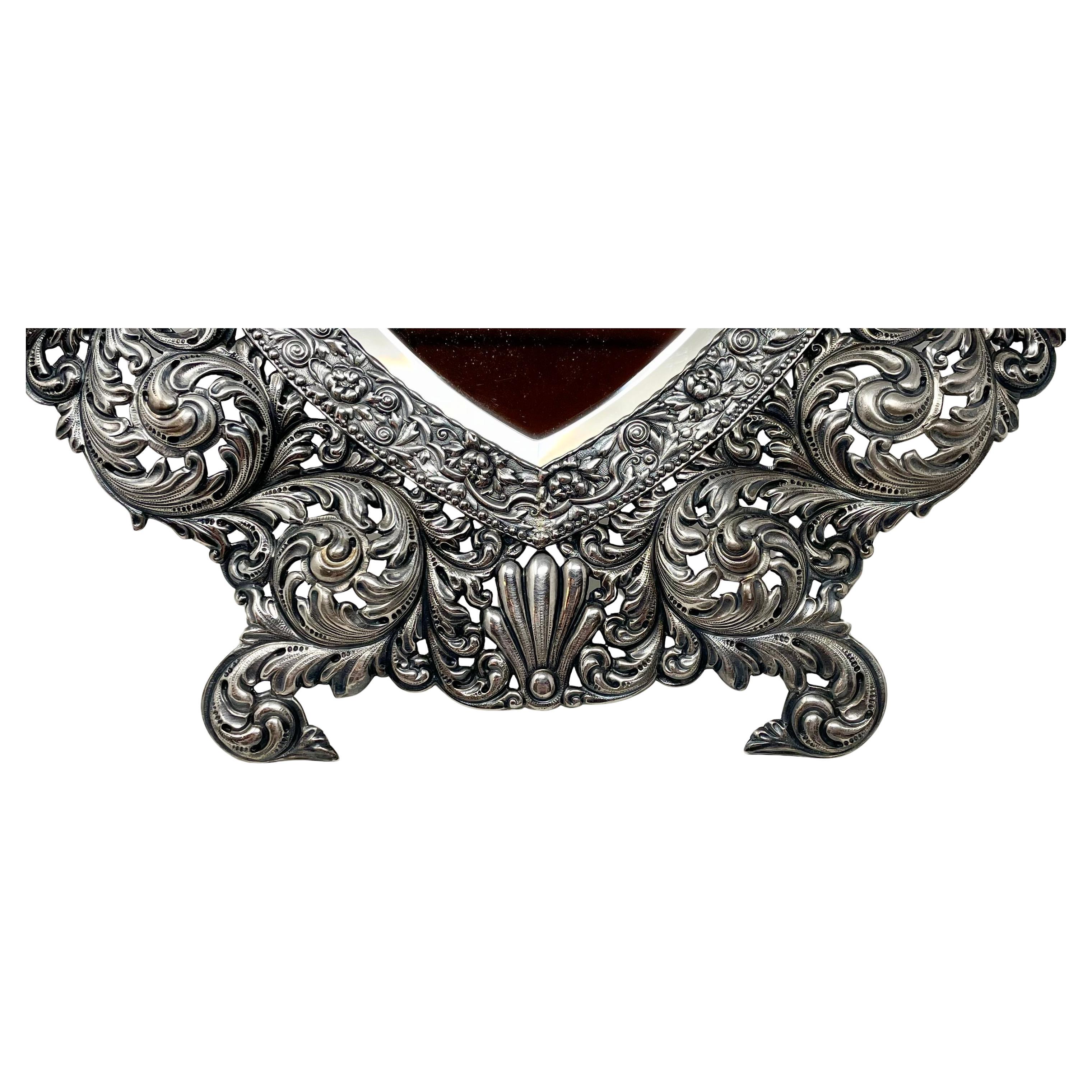 Americano Antique Mirror American Gorham CO in argento sterling a forma di cuore e specchio smussato Circa 1890 in vendita