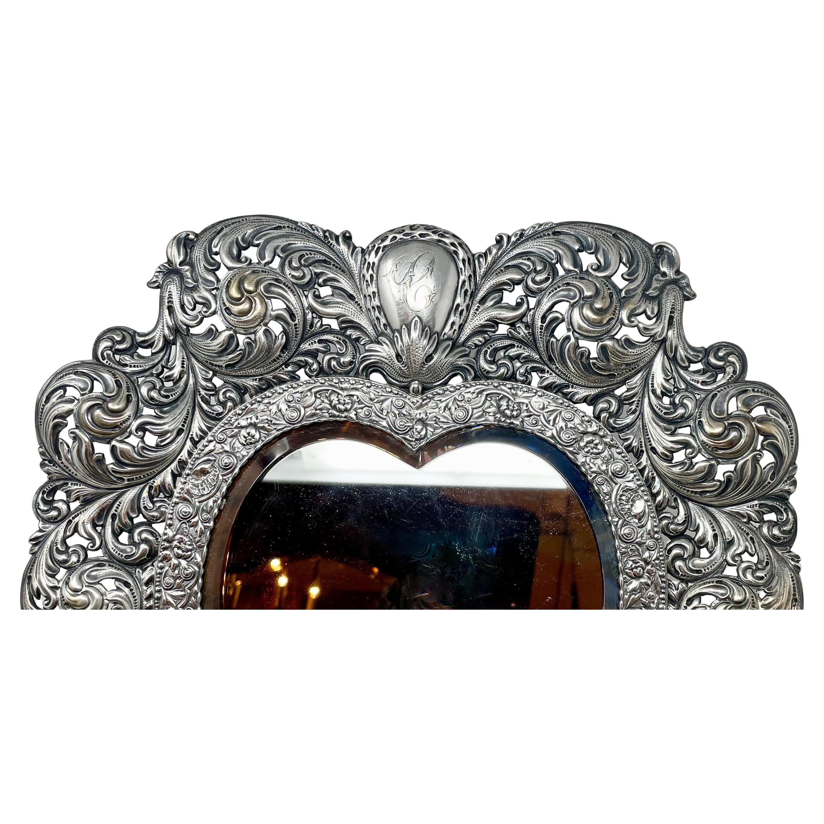 Antique Mirror American Gorham CO in argento sterling a forma di cuore e specchio smussato Circa 1890 In condizioni buone in vendita a New Orleans, LA
