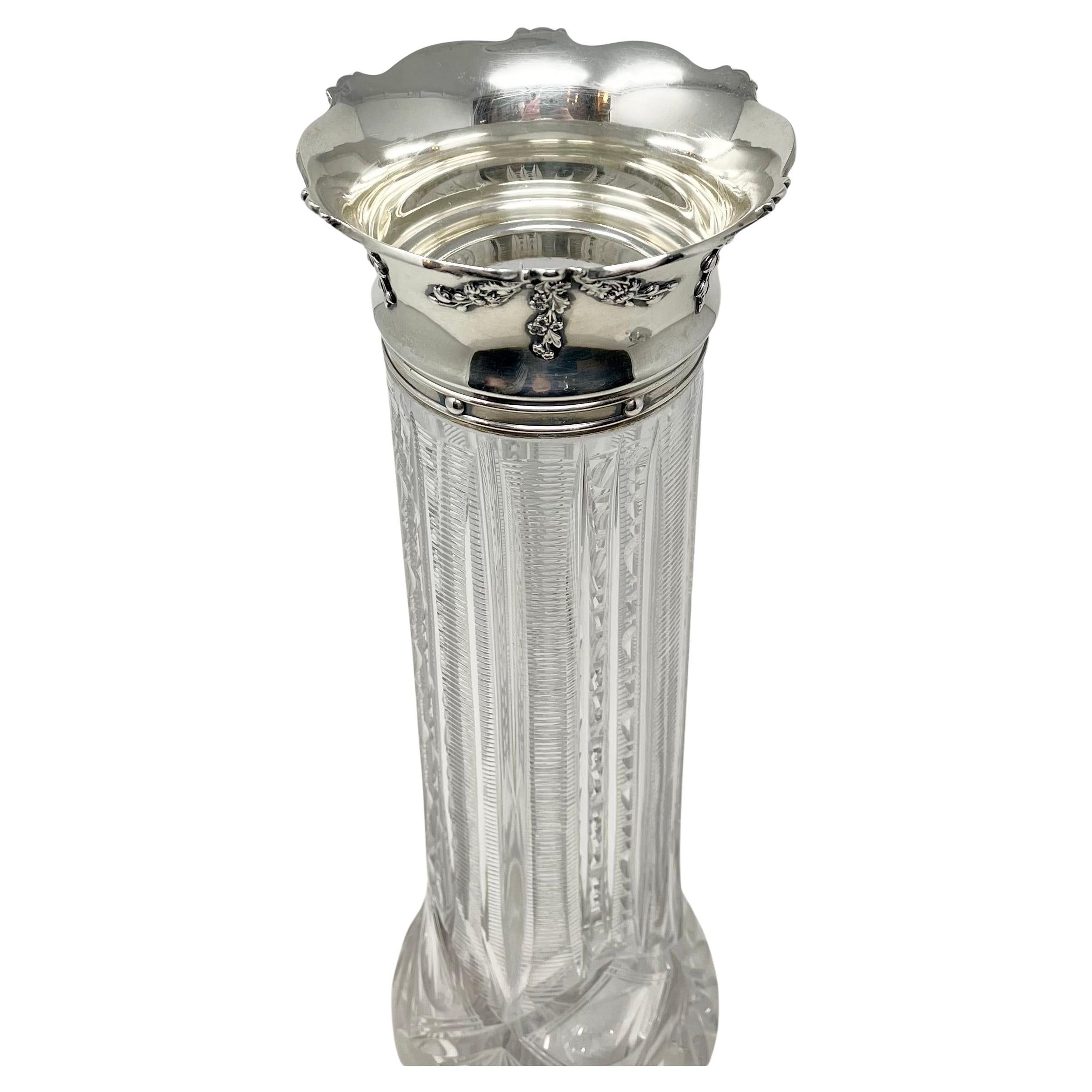 Ancien vase américain « Gorham Co » en cristal taillé monté sur argent sterling, vers 1920 Bon état - En vente à New Orleans, LA