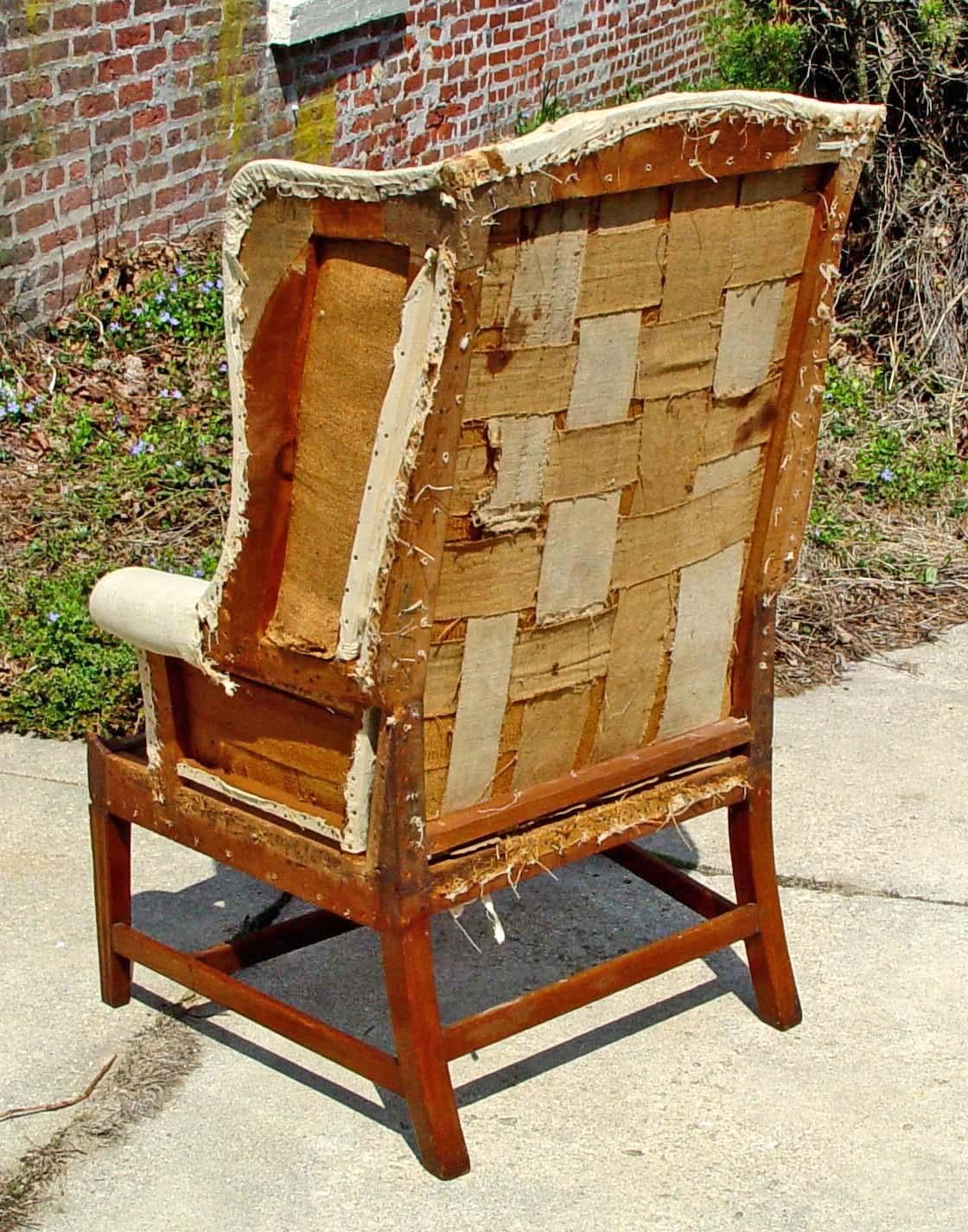 Antique American Hepplewhite New England Wing Chair Tiger Maple Frame In Good Condition For Sale In Swedesboro, NJ