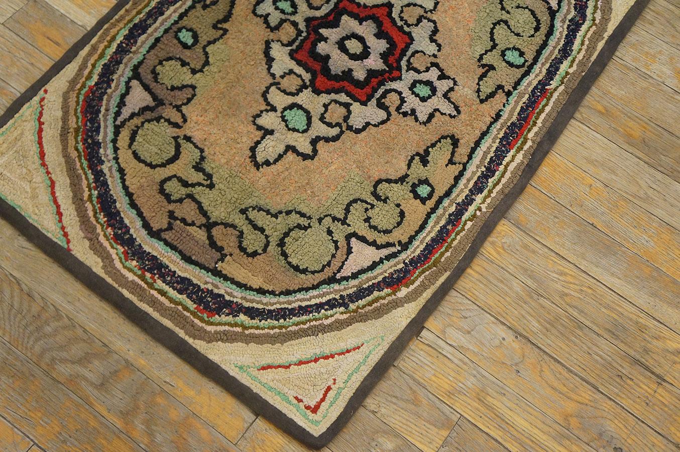 Mid-20th Century Antique American Hooked Rug 1'10