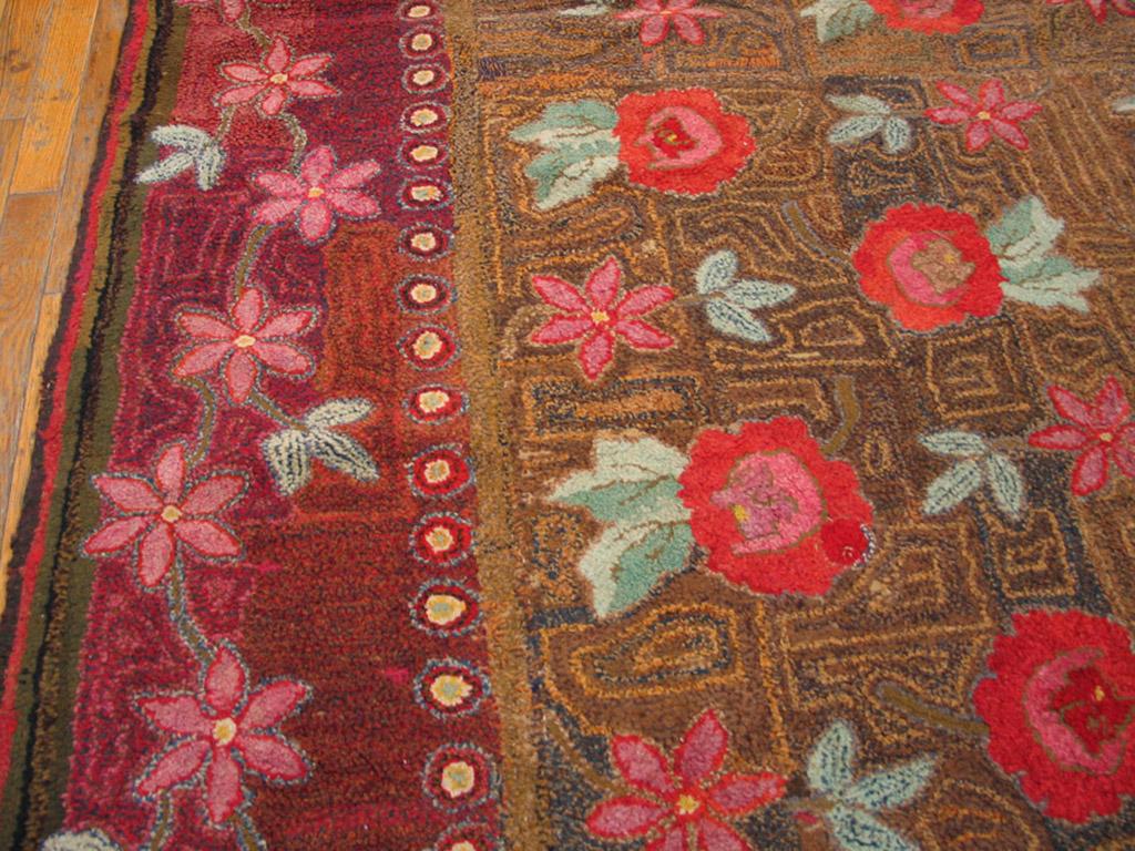 Wool 19th Century American Hooked Rug  ( 11'8