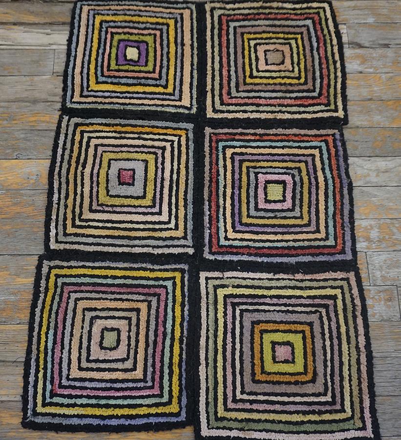 Hand-Knotted Mid 20th Century American Hooked Rug ( 1'9