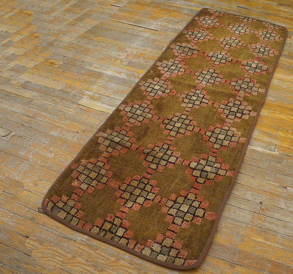 Mid 20th Century American Hooked Rug ( 2' 3'' x 6' 4'' - 68 x 193 cm ) In Good Condition For Sale In New York, NY