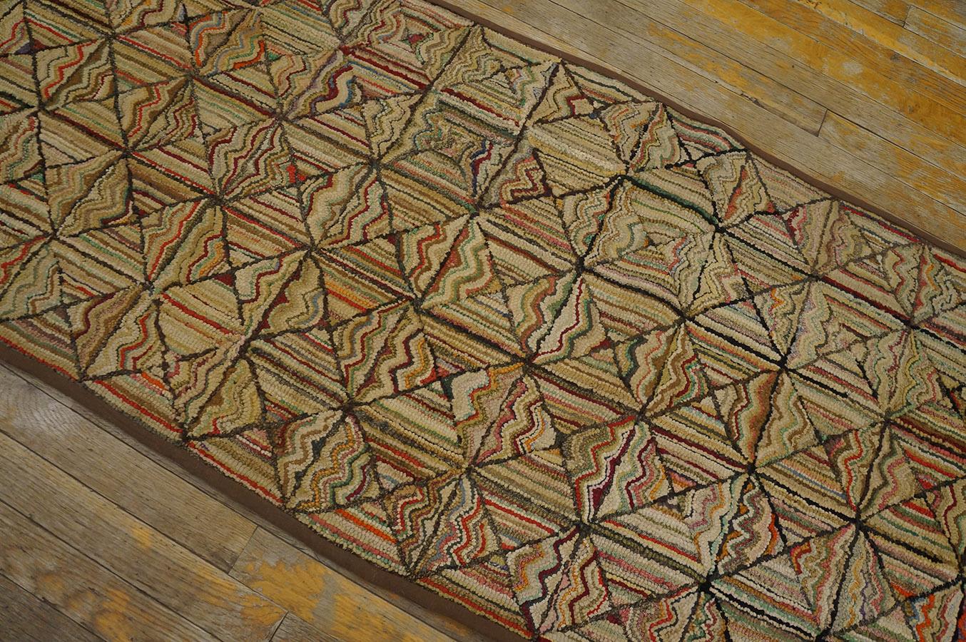 Tapis à capuche américain ancien de 2' 4'' x 6' 6'' pouces 4