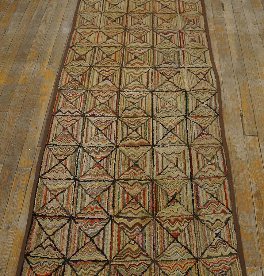 Tapis à capuche américain ancien de 2' 4'' x 6' 6'' pouces Bon état à New York, NY