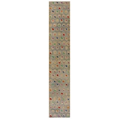 Tapis à capuche américain ancien de 2' 6'' x 12' 9''