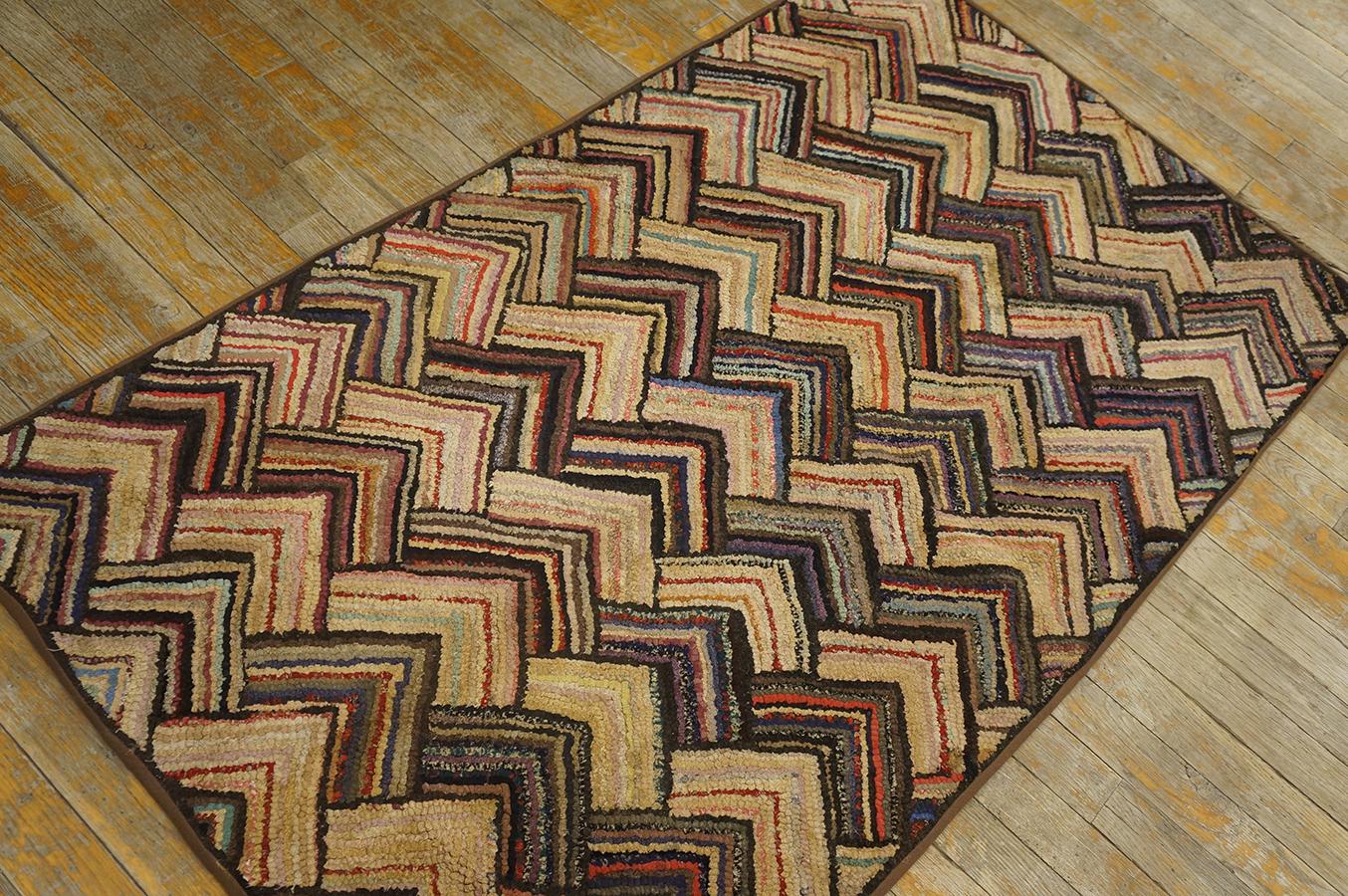 Early 20th Century American Hooked Rug ( 2' 7'' x 4' 6'' - 78 x 137 cm ) In Good Condition For Sale In New York, NY