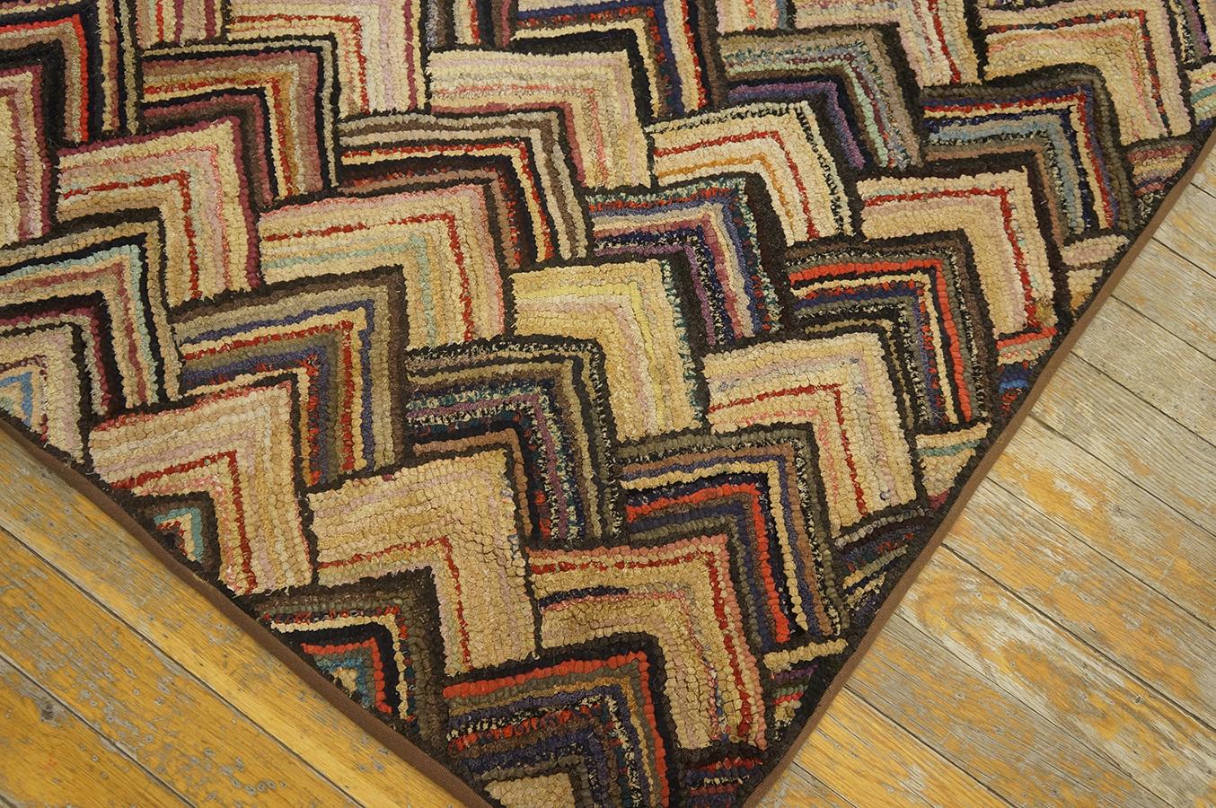 Wool Early 20th Century American Hooked Rug ( 2' 7'' x 4' 6'' - 78 x 137 cm ) For Sale