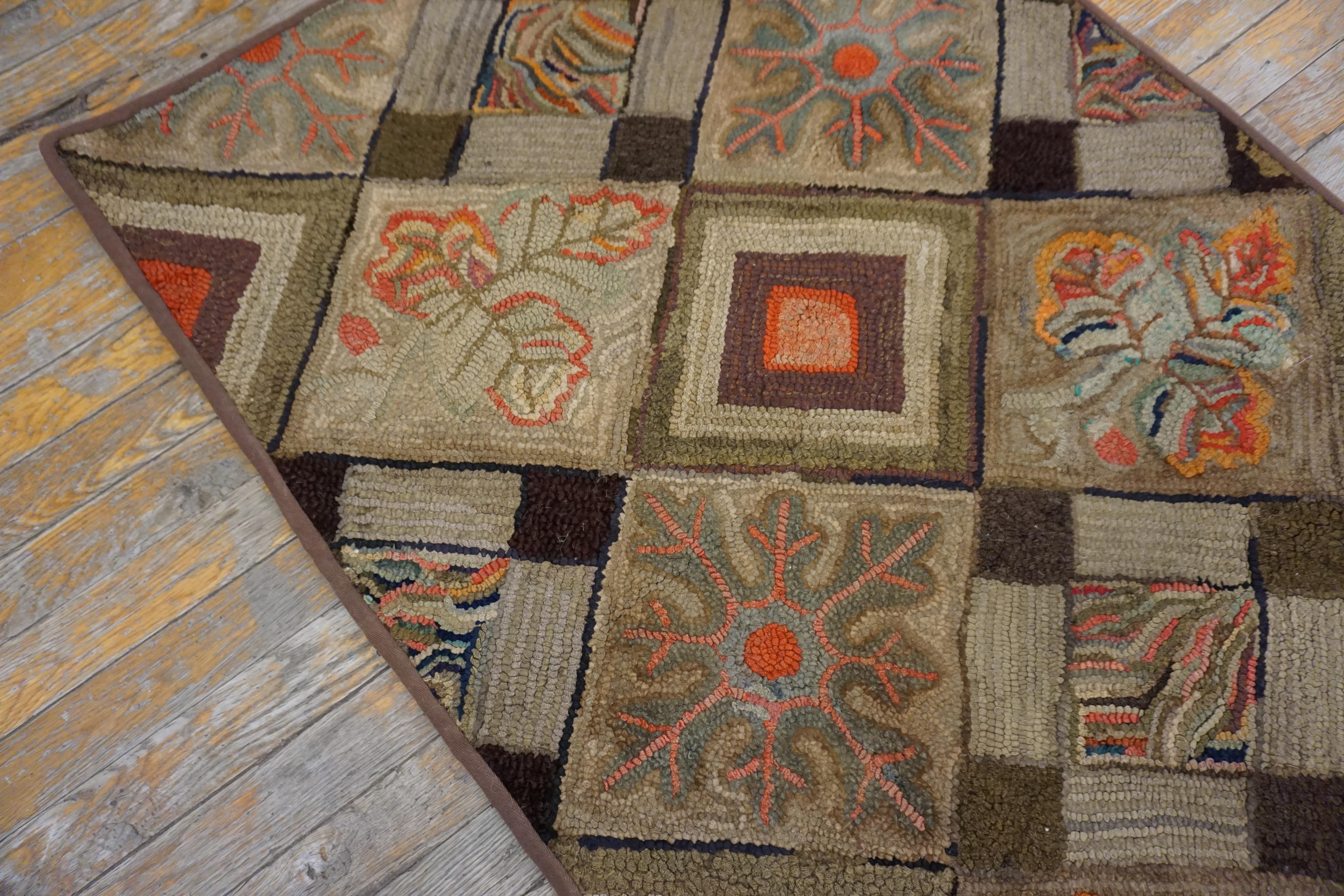 Antique American hooked rug, size: 2.7