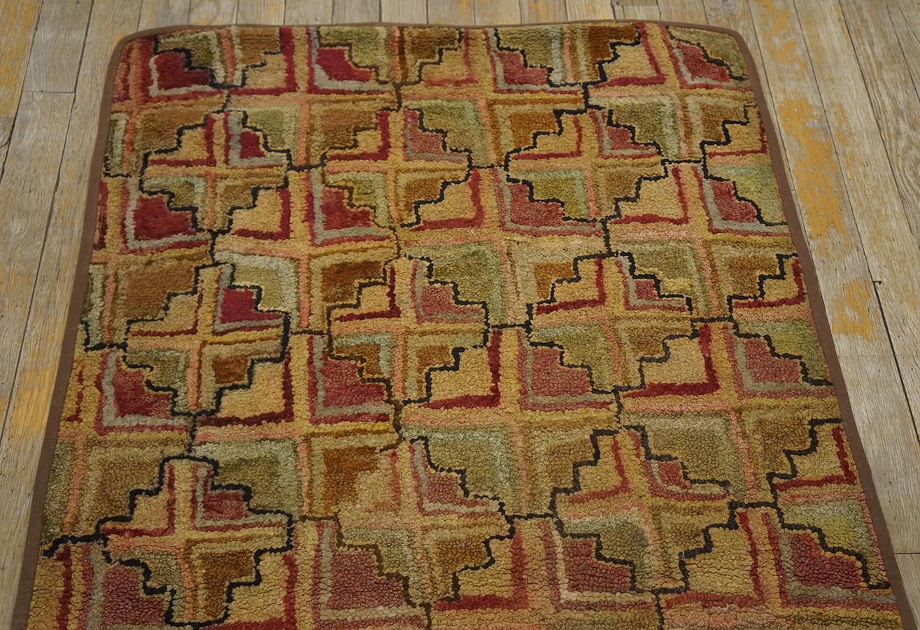 Early 20th Century American Hooked Rug  (2' 7'' x 5' - 78 x 152 cm ) For Sale 4
